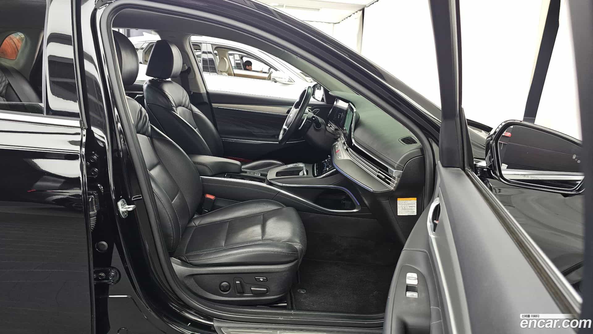 Grandeur Hyundai 2021.0-OPTION-015
