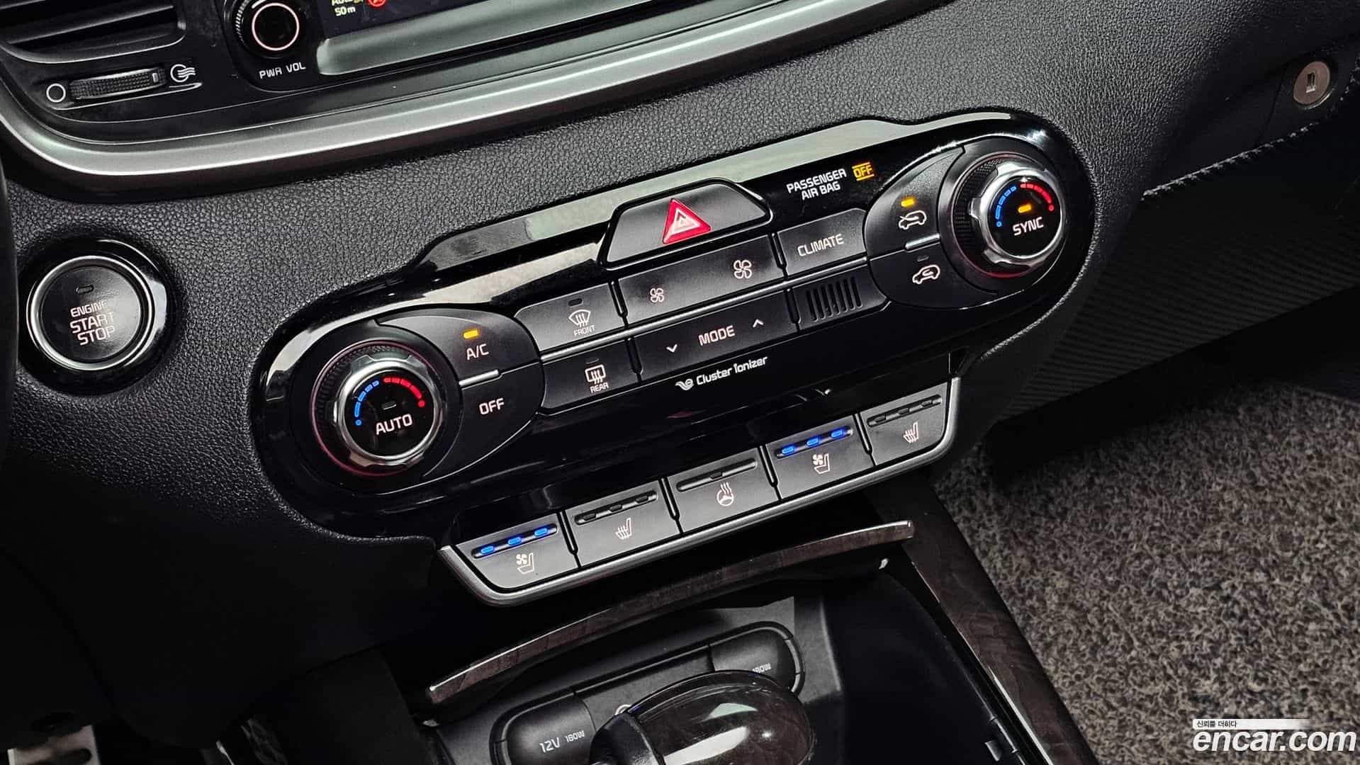Sorento Kia 2016.2-OPTION-022