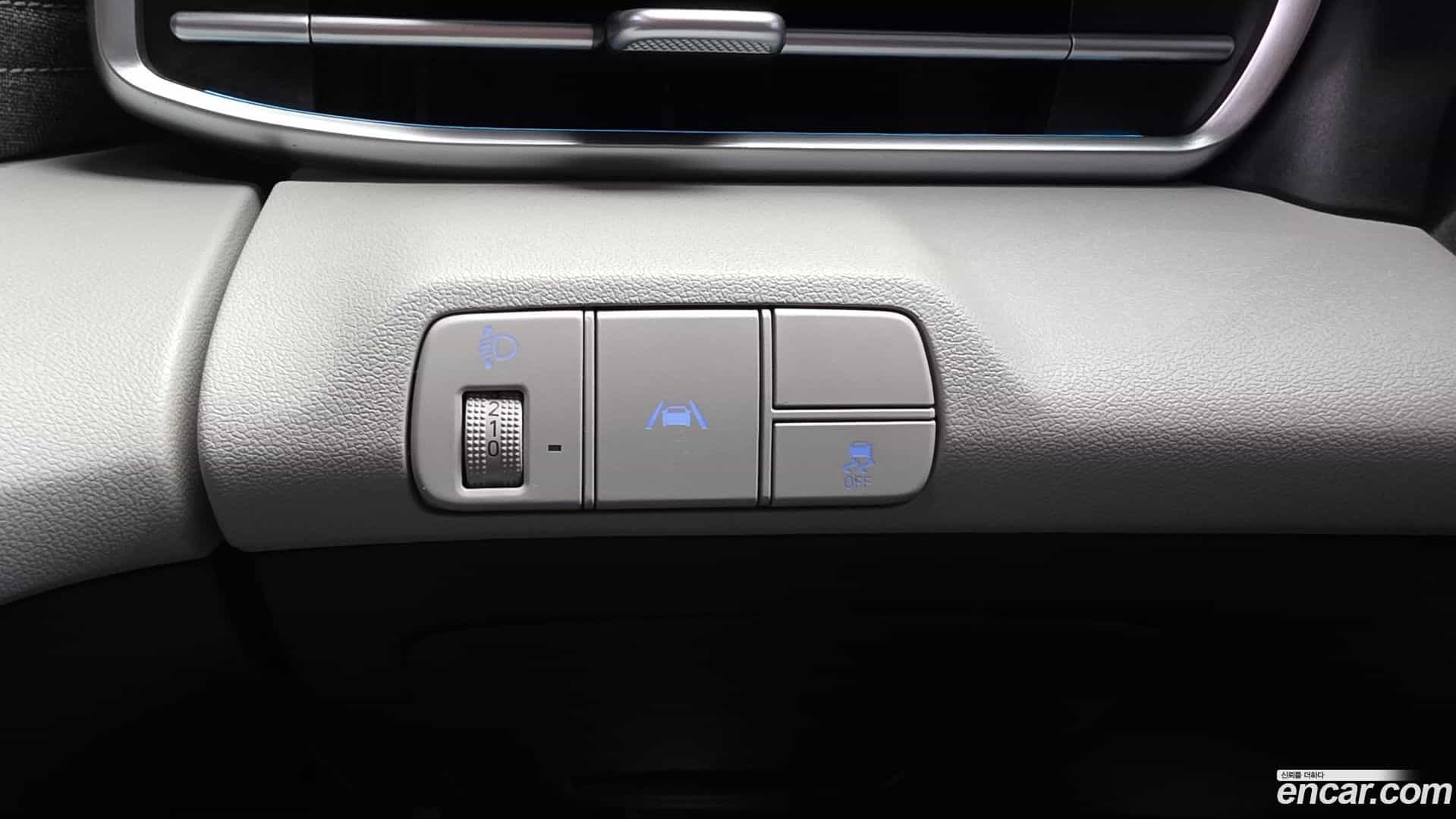 AVANTE Hyundai 2021.10-OPTION-020