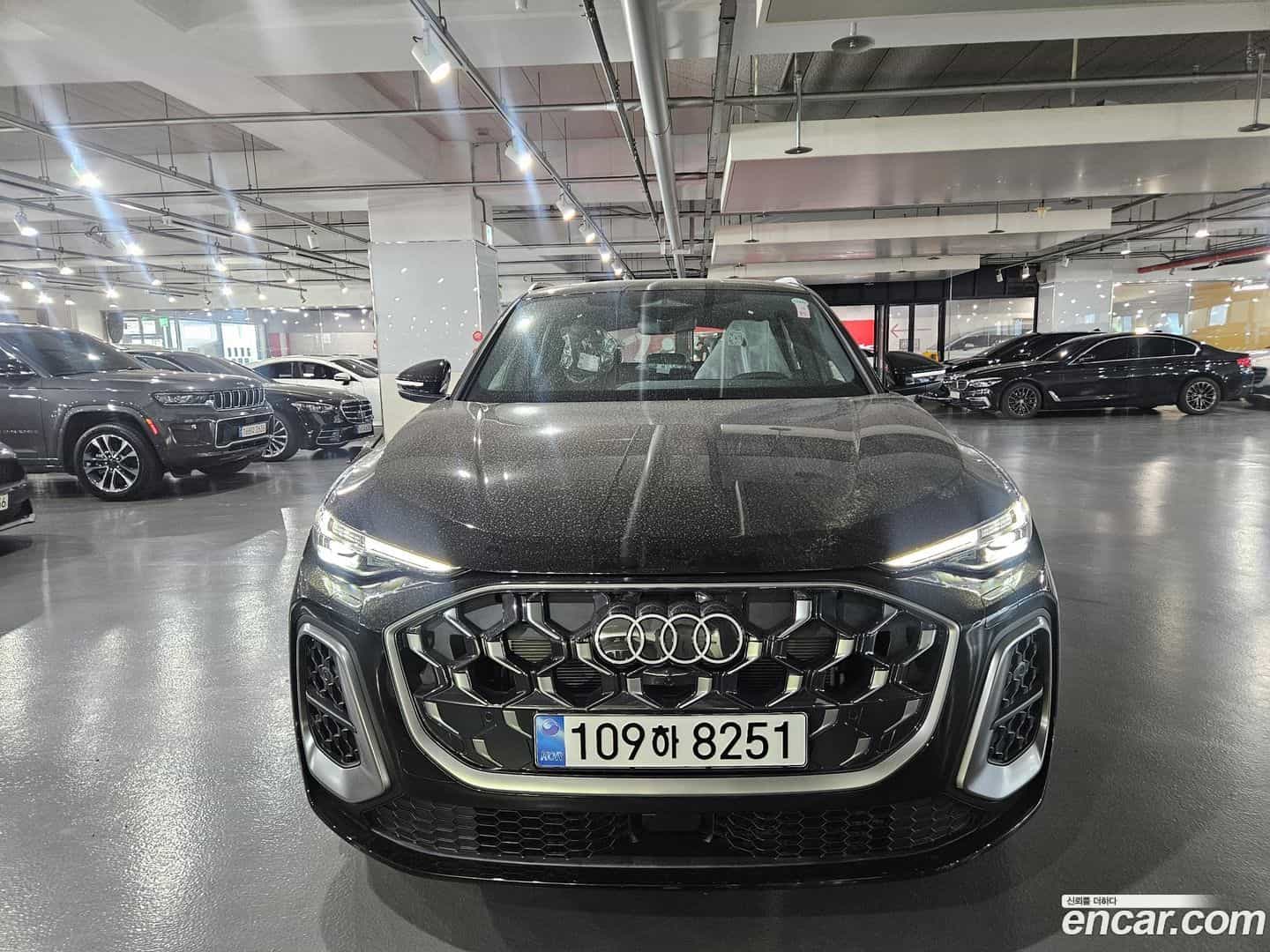 Q5 Audi 2025.11-OUTER-001