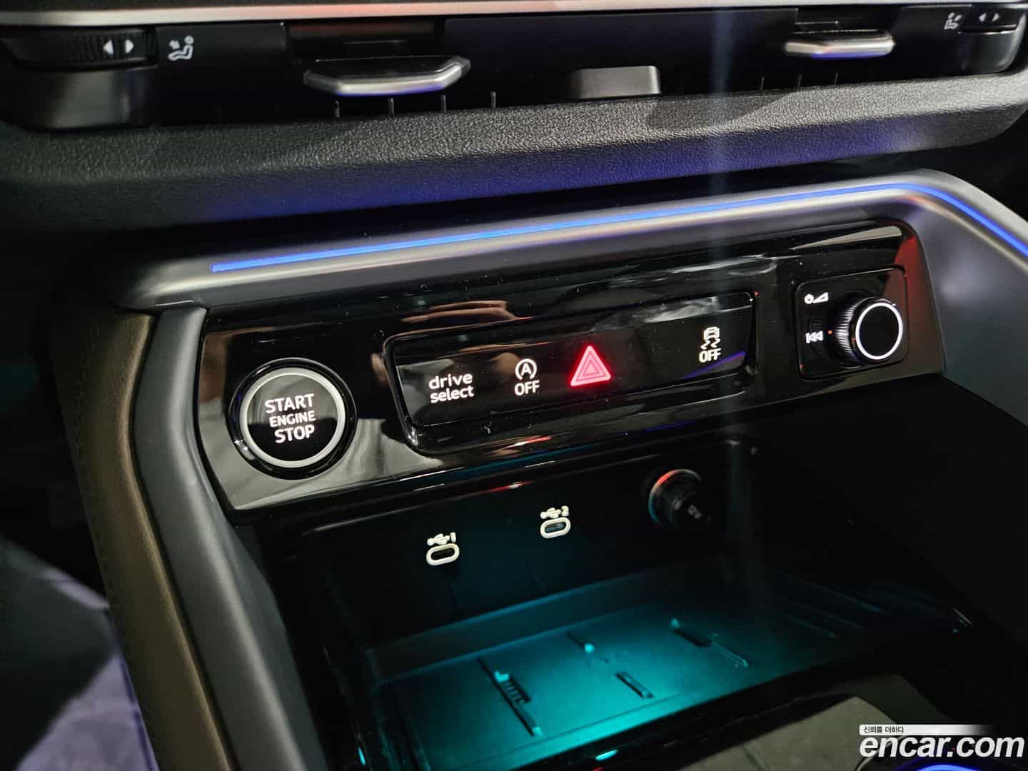 Q5 Audi 2025.11-OPTION-019