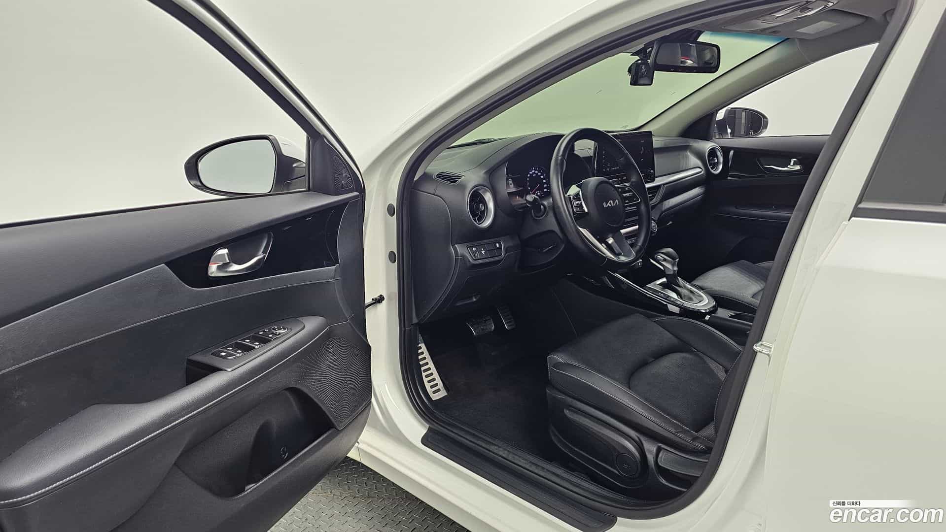 K3 Kia 2023.2-INNER-010