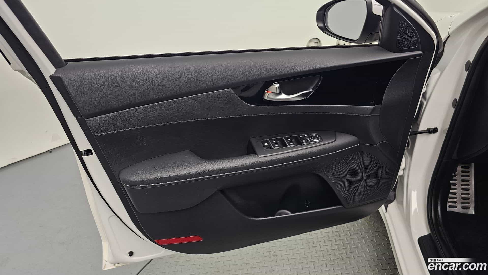 K3 Kia 2023.2-INNER-034