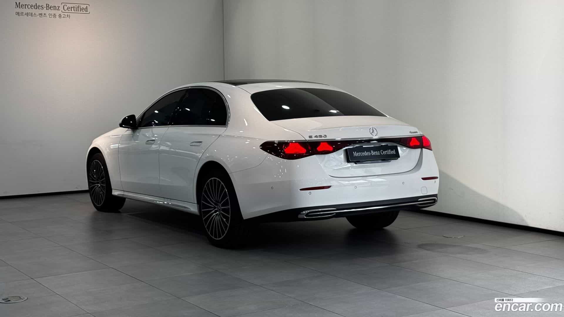 E-Class Mercedes-Benz 2026.1-OUTER-002