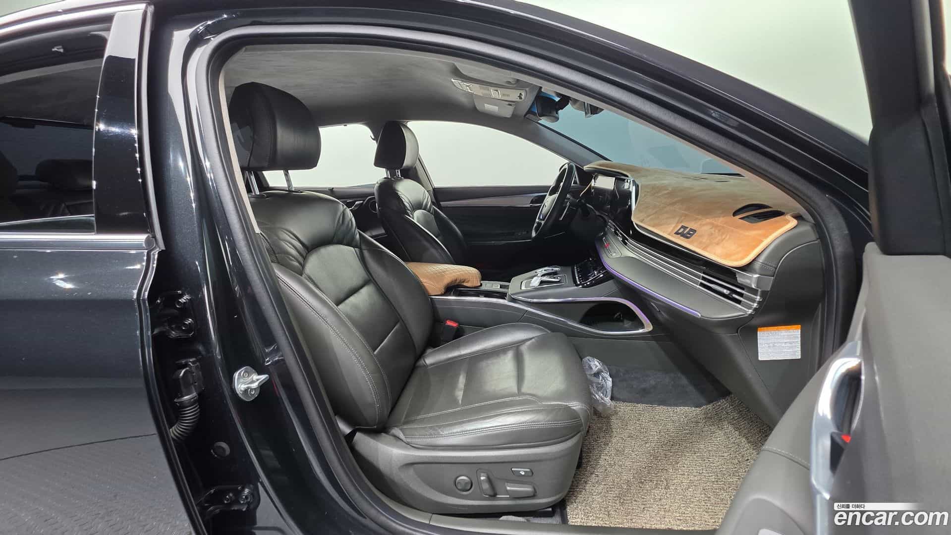 Grandeur Hyundai 2020.1-INNER-010