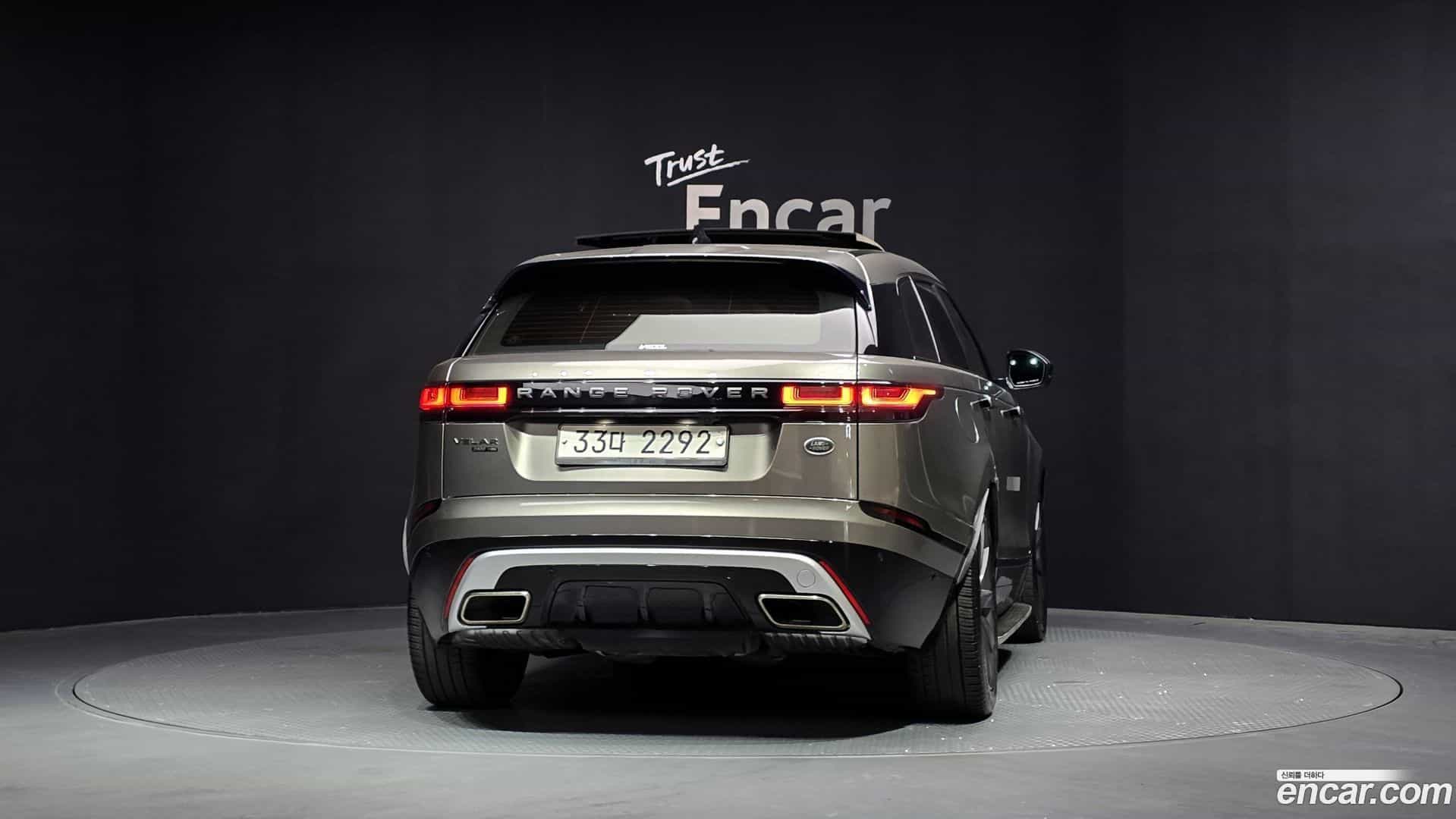 Range Rover Velar Land Rover 2018.0-OUTER-004