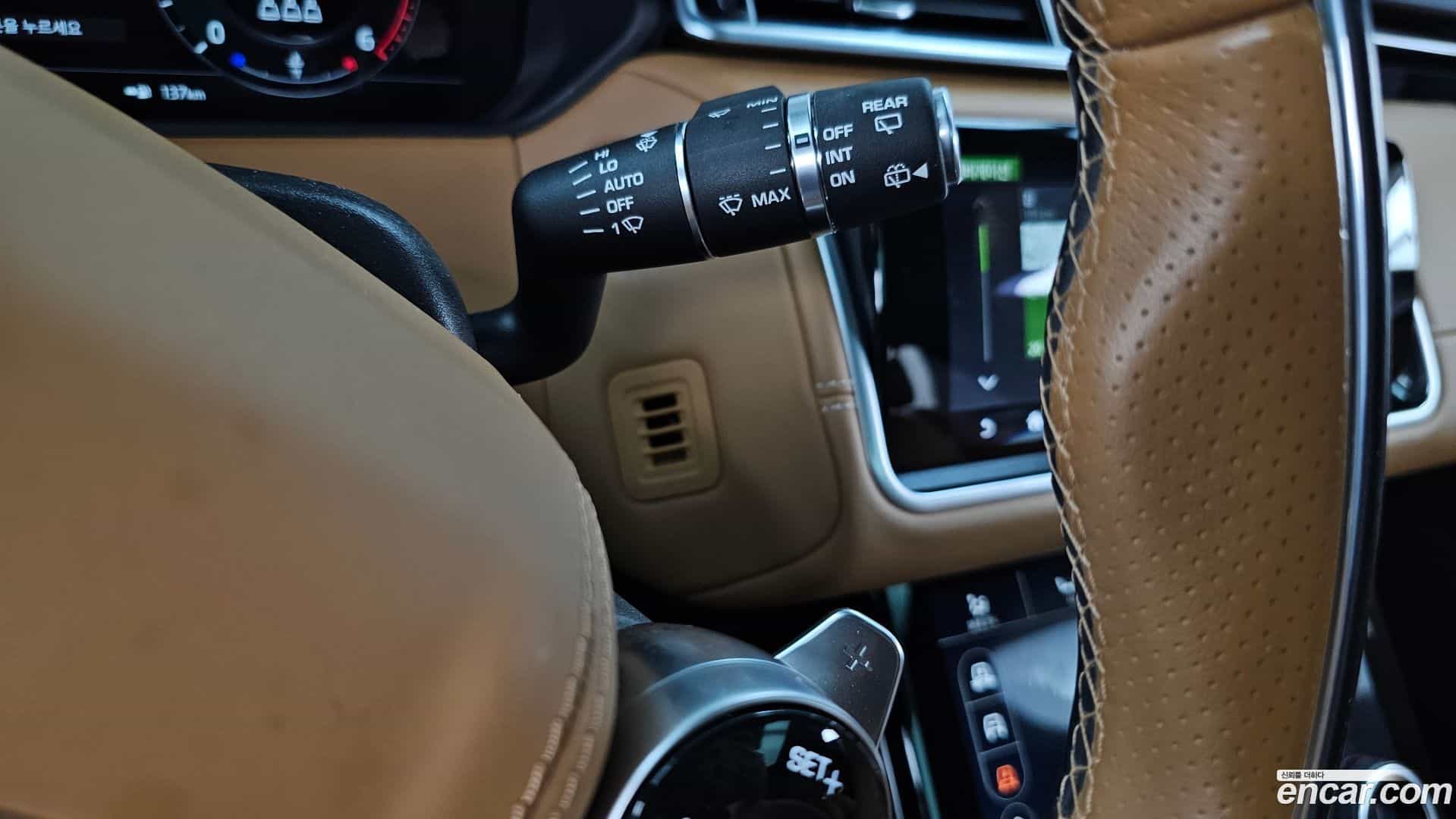 Range Rover Velar Land Rover 2018.0-OPTION-041