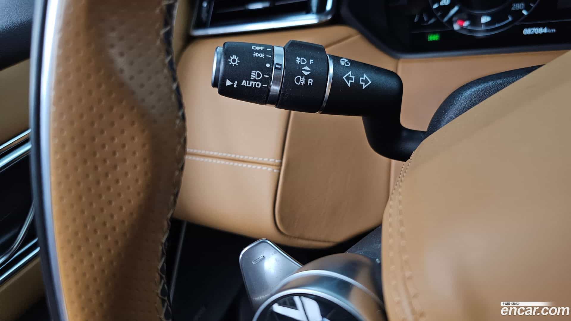 Range Rover Velar Land Rover 2018.0-OPTION-042