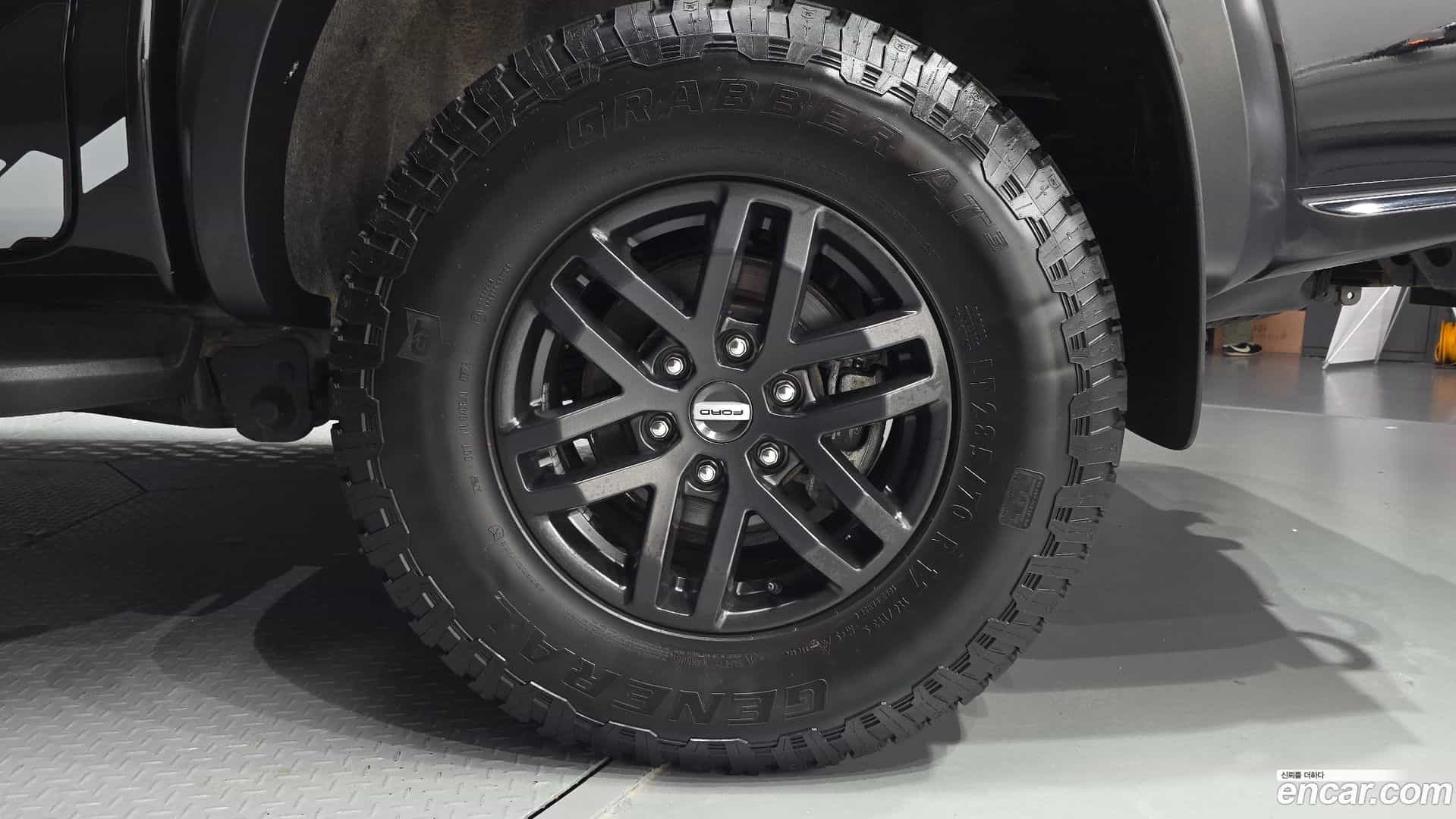 Ranger Ford 2022.4-OUTER-031
