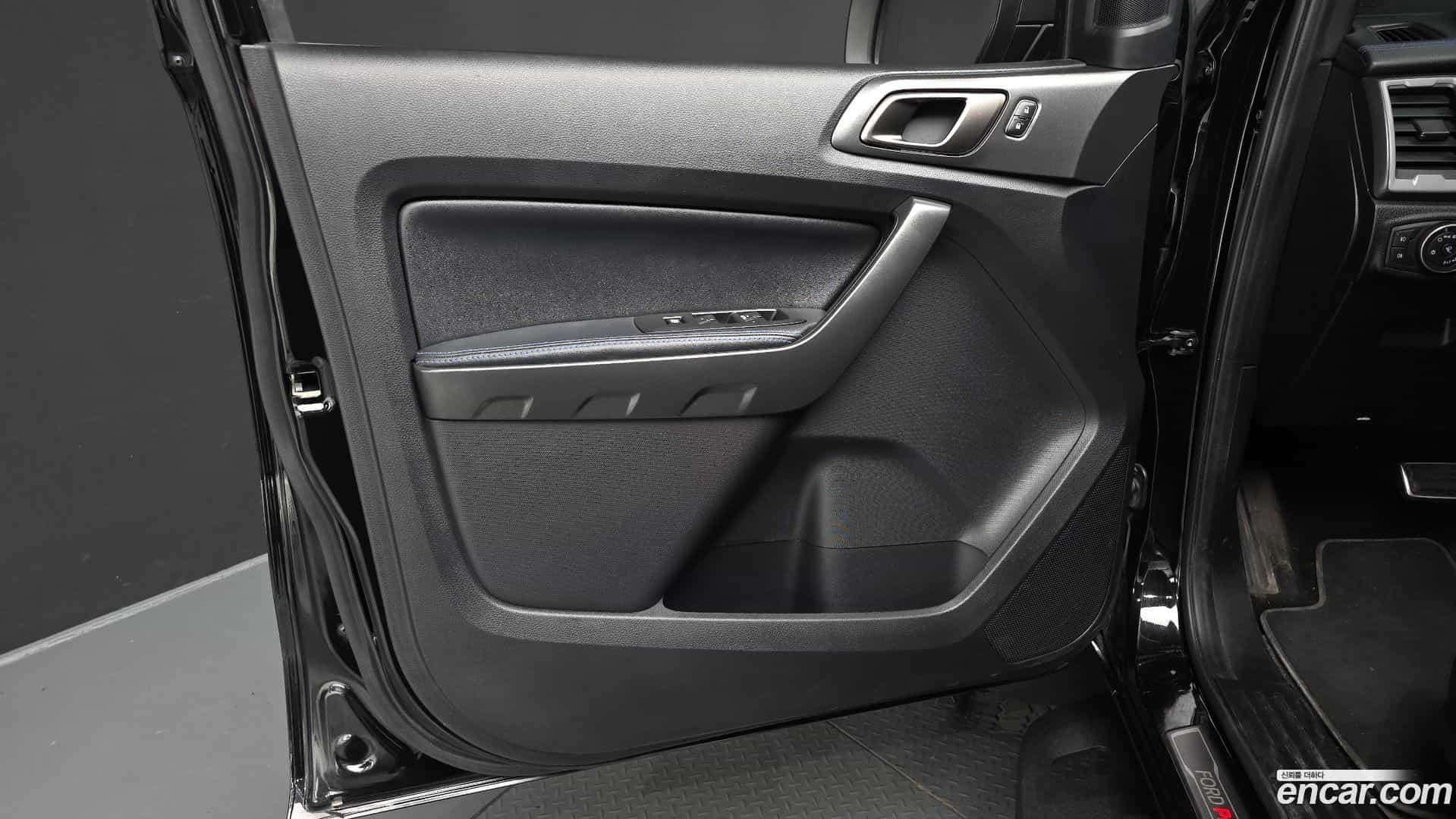 Ranger Ford 2022.4-INNER-034