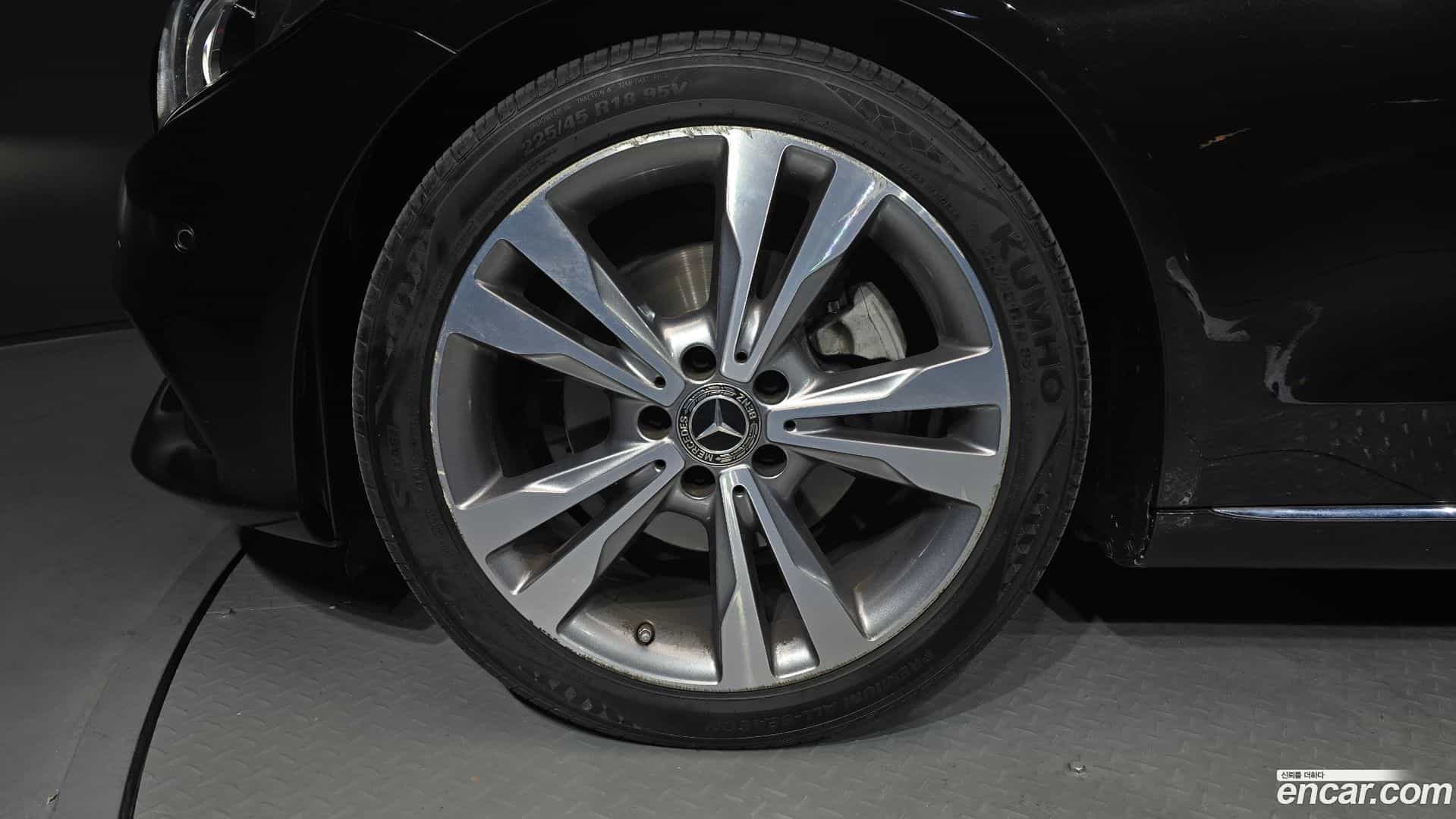 C-Class Mercedes-Benz 2017.9-OUTER-005