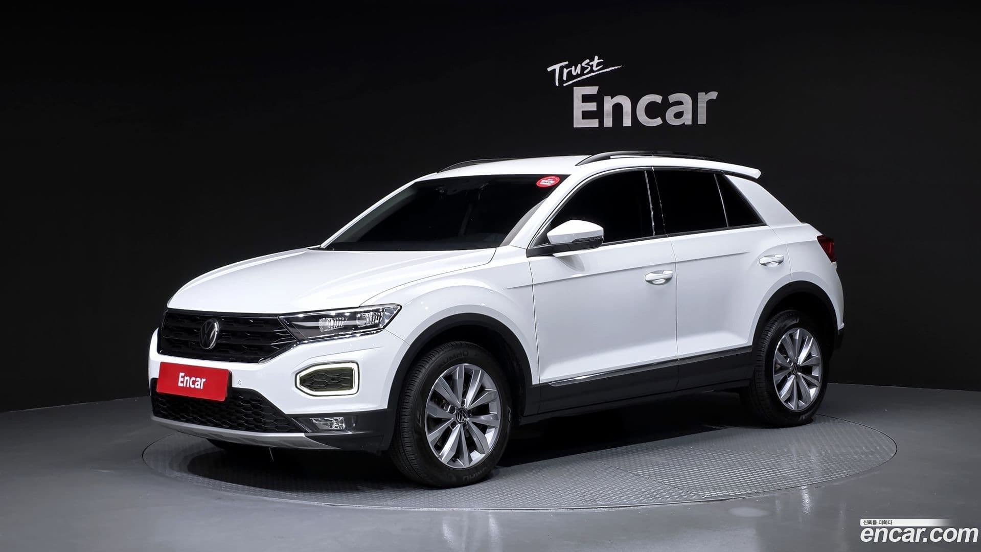 Main__Slider__Photo:T-Roc Volkswagen 2021.5-0