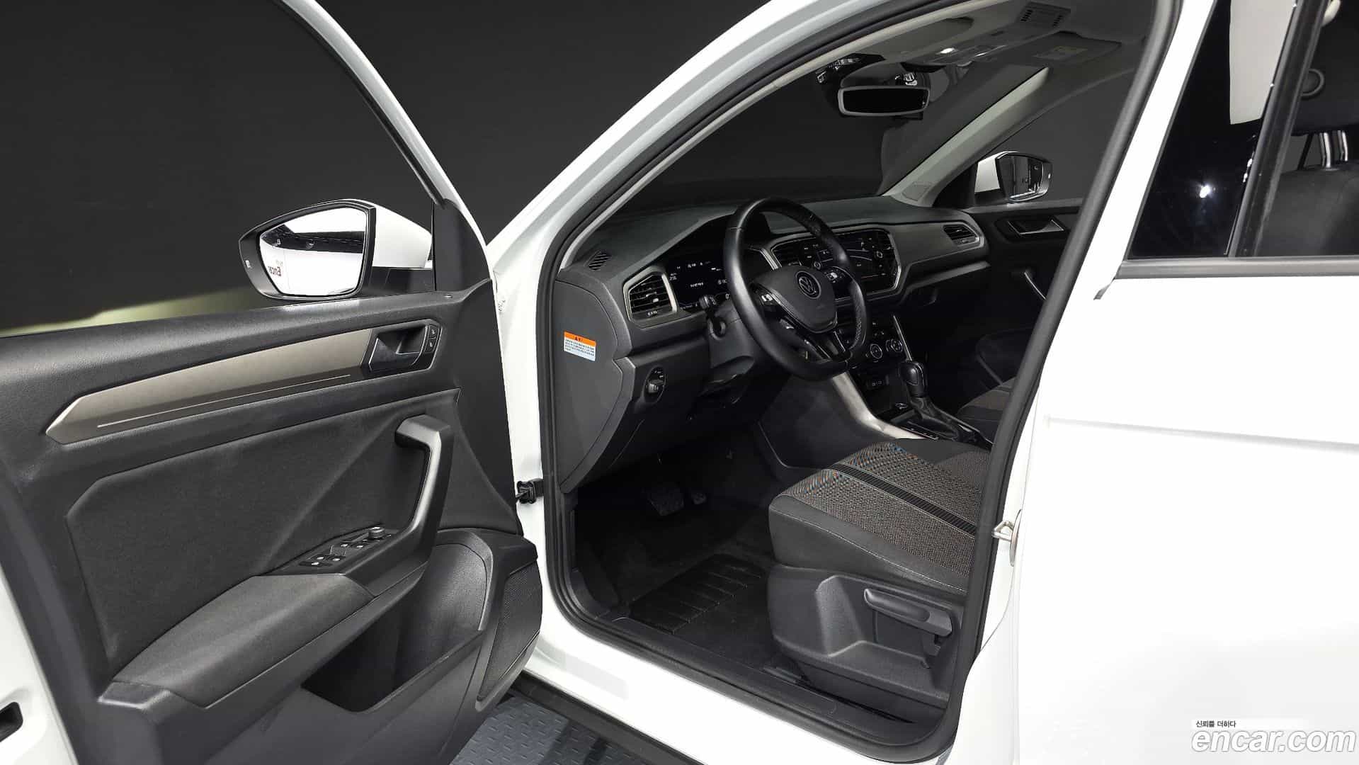 T-Roc Volkswagen 2021.5-INNER-010