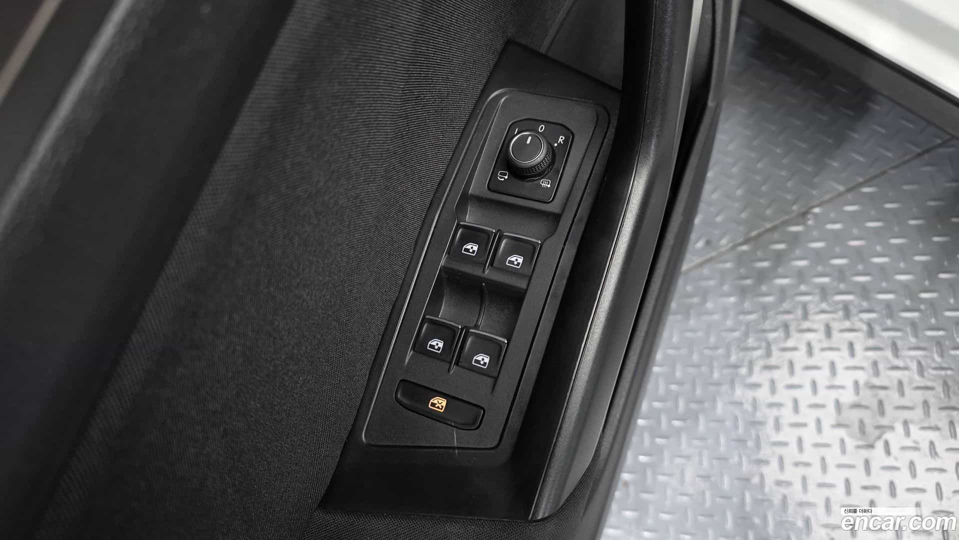T-Roc Volkswagen 2021.5-OPTION-023