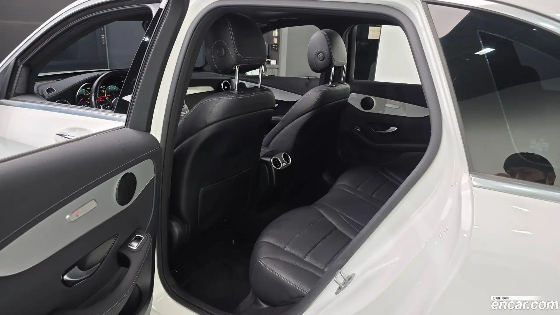 GLC-Class Mercedes-Benz 2021.3-OPTION-015