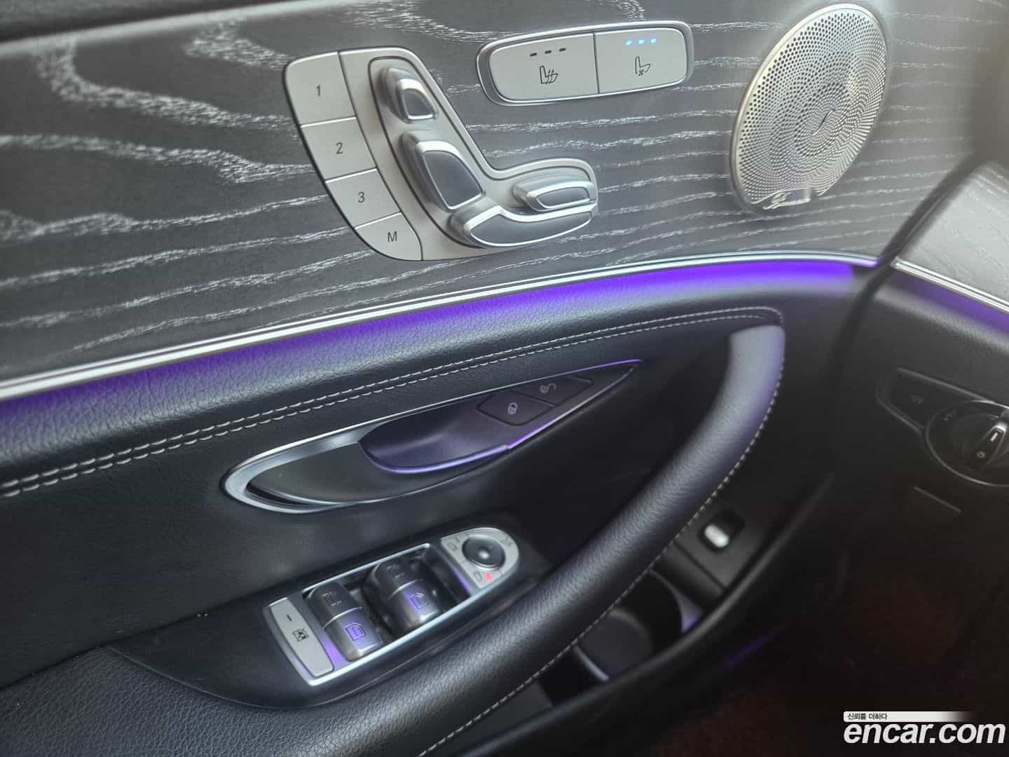 E-Class Mercedes-Benz 2022.5-OPTION-015