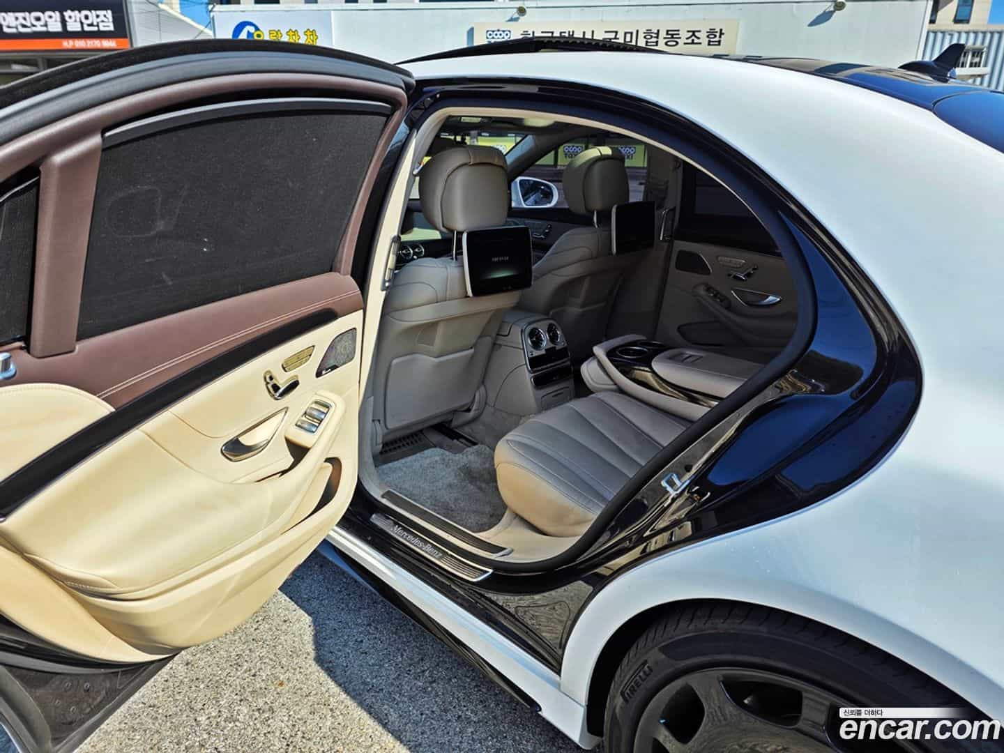 S-Class Mercedes-Benz 2015.11-INNER-010