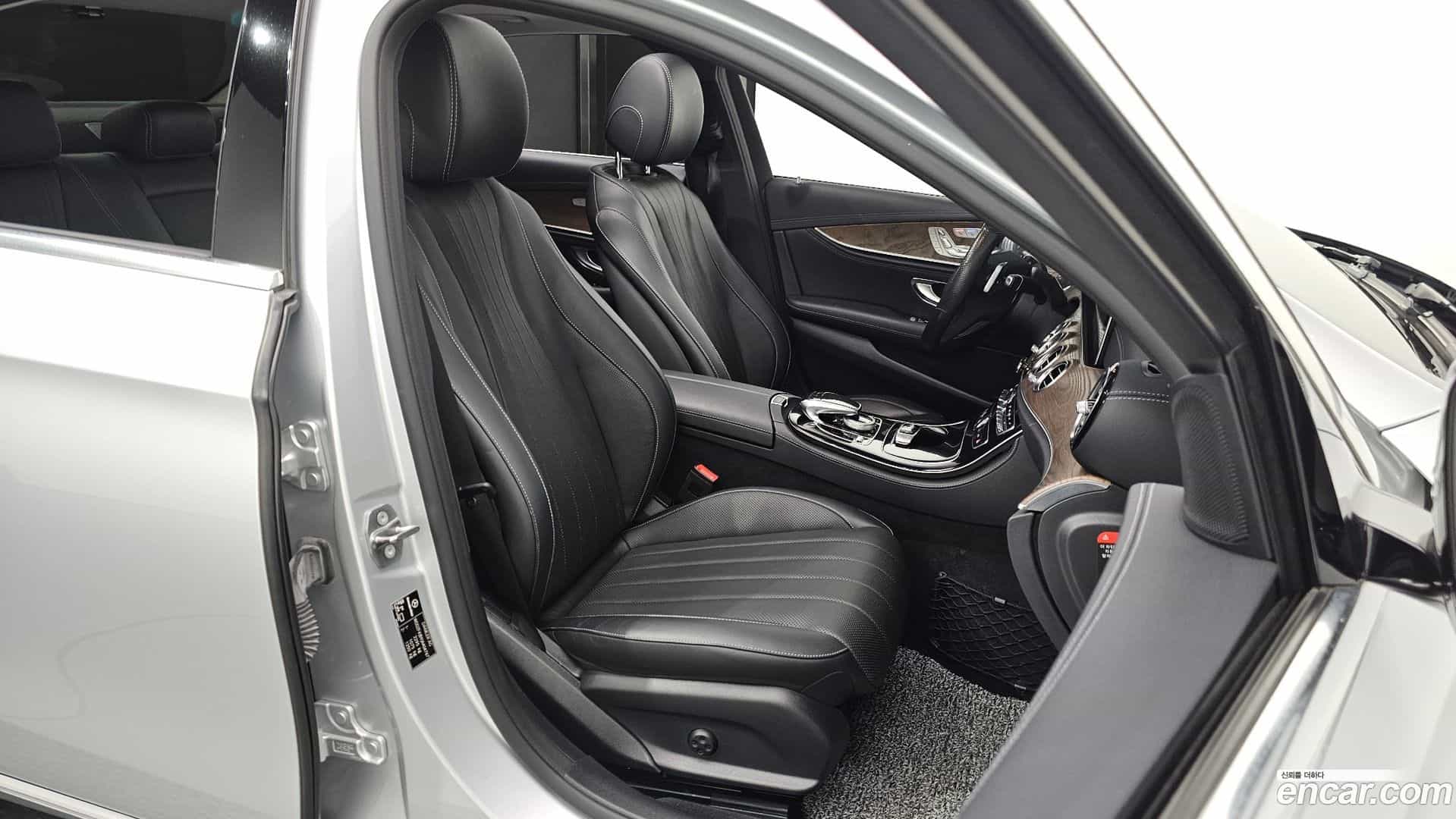 E-Class Mercedes-Benz 2018.2-OPTION-016