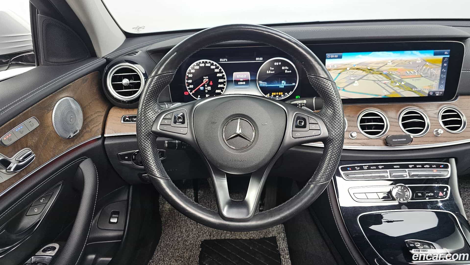 E-Class Mercedes-Benz 2018.2-OPTION-017