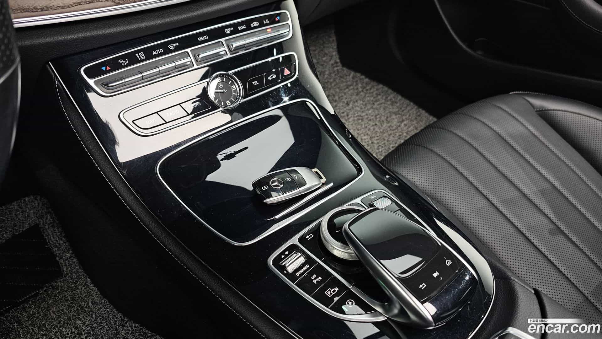 E-Class Mercedes-Benz 2018.2-OPTION-021