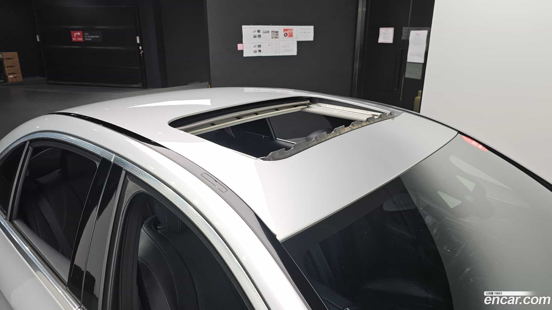 E-Class Mercedes-Benz 2018.2-OPTION-023