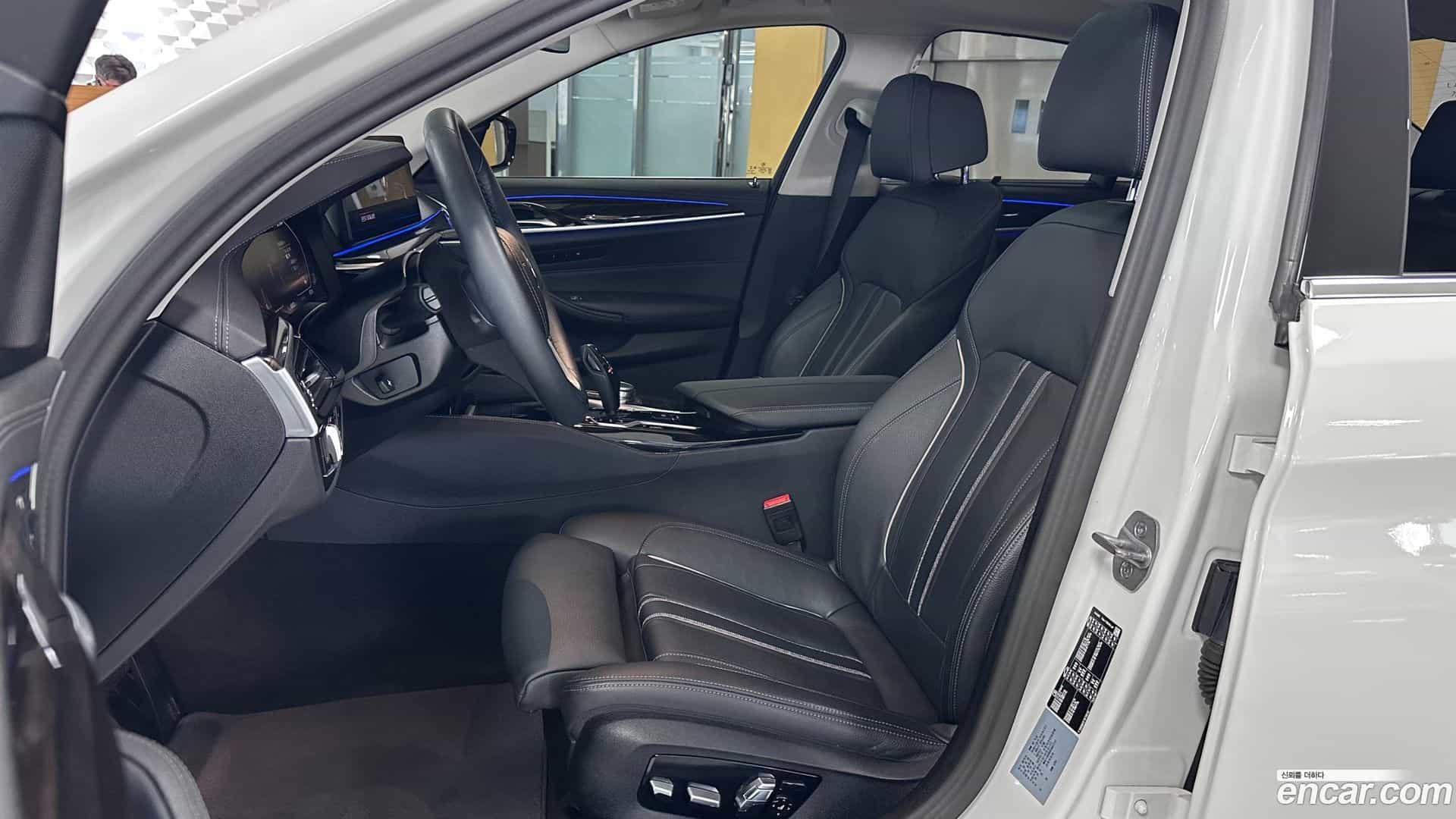 5-Series BMW 2023.2-INNER-010