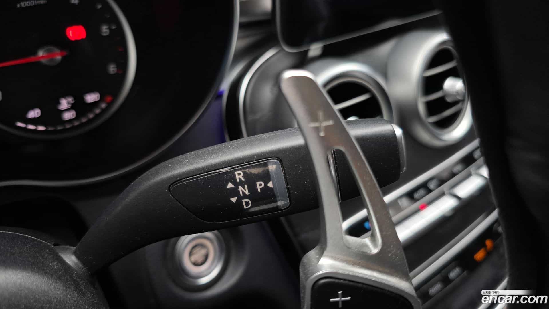 C-Class Mercedes-Benz 2019.3-INNER-009