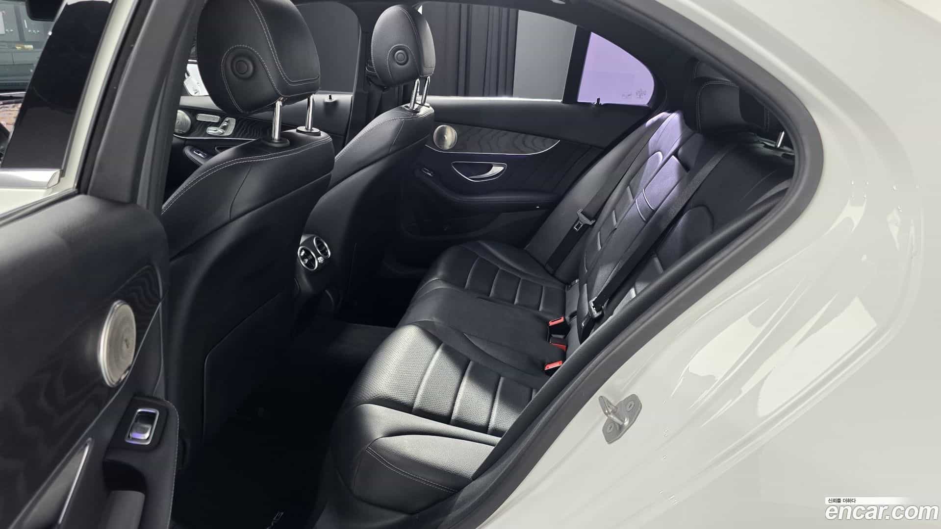 C-Class Mercedes-Benz 2019.3-OPTION-016