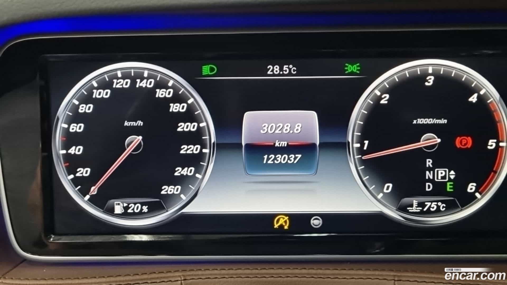 S-Class Mercedes-Benz 2016.0-OPTION-021