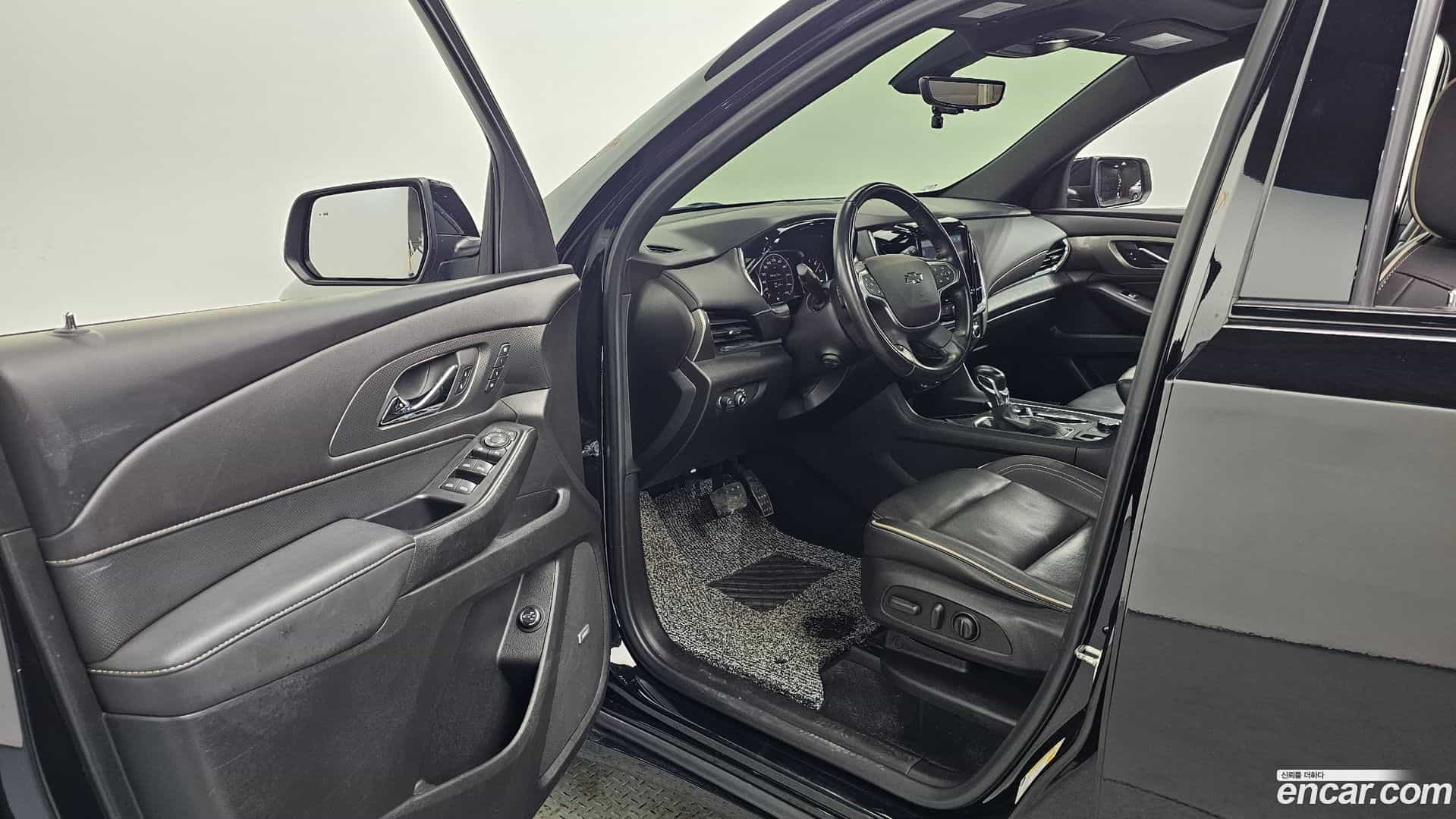 Traverse Chevrolet 2022.9-INNER-010