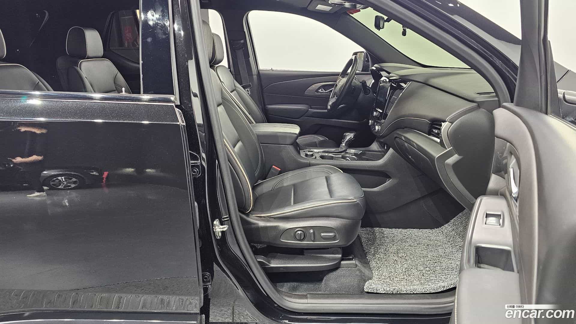Traverse Chevrolet 2022.9-INNER-036