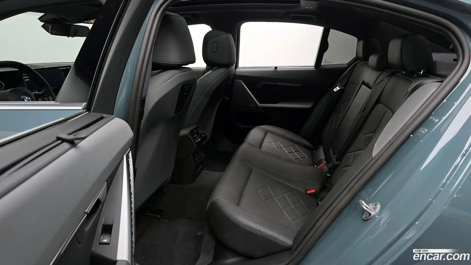 5-Series BMW 2025.6-OPTION-016