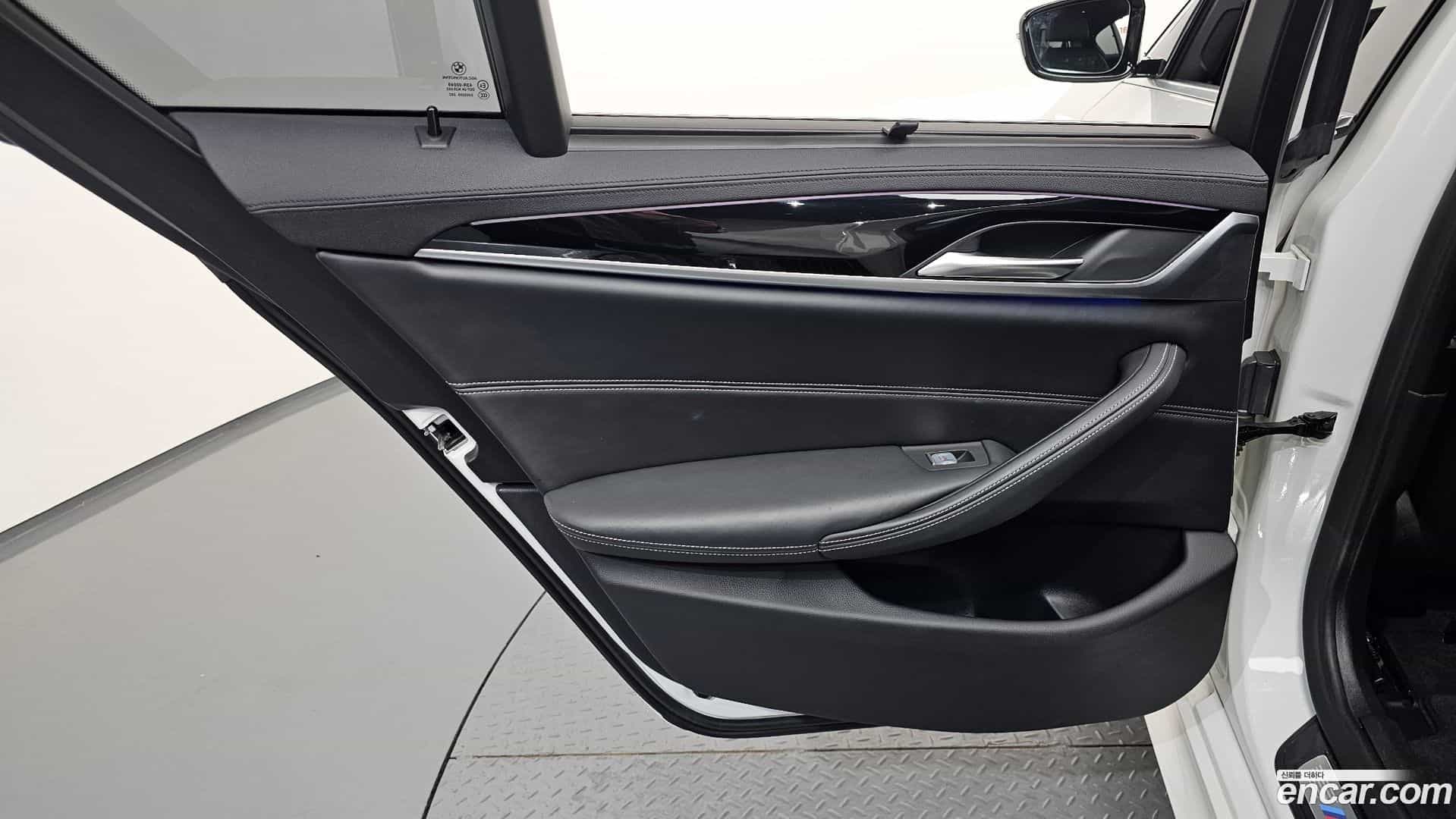 5-Series BMW 2020.4-INNER-035