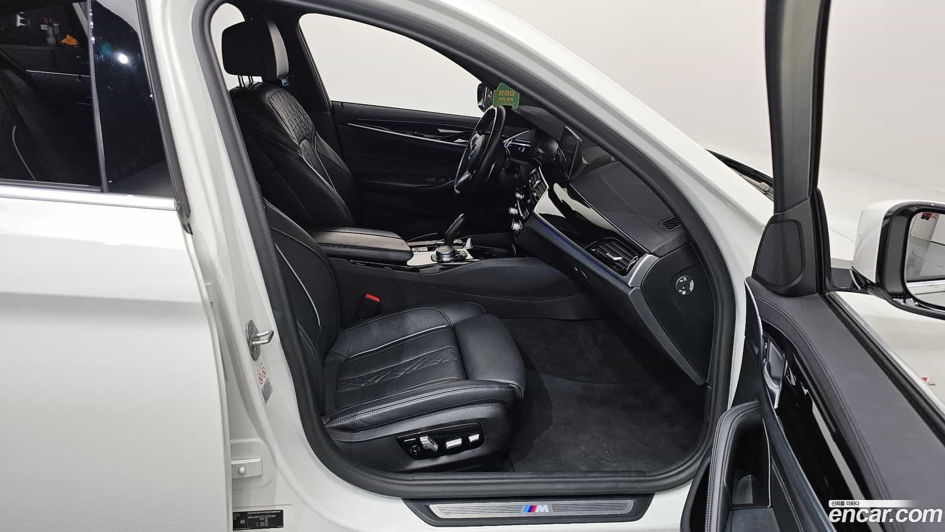 5-Series BMW 2020.4-INNER-036