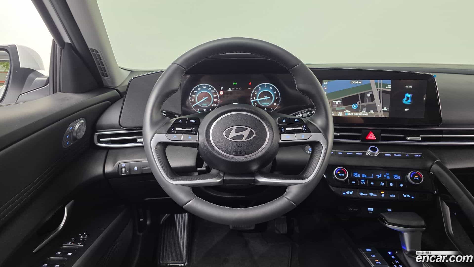 AVANTE Hyundai 2025.0-OPTION-017