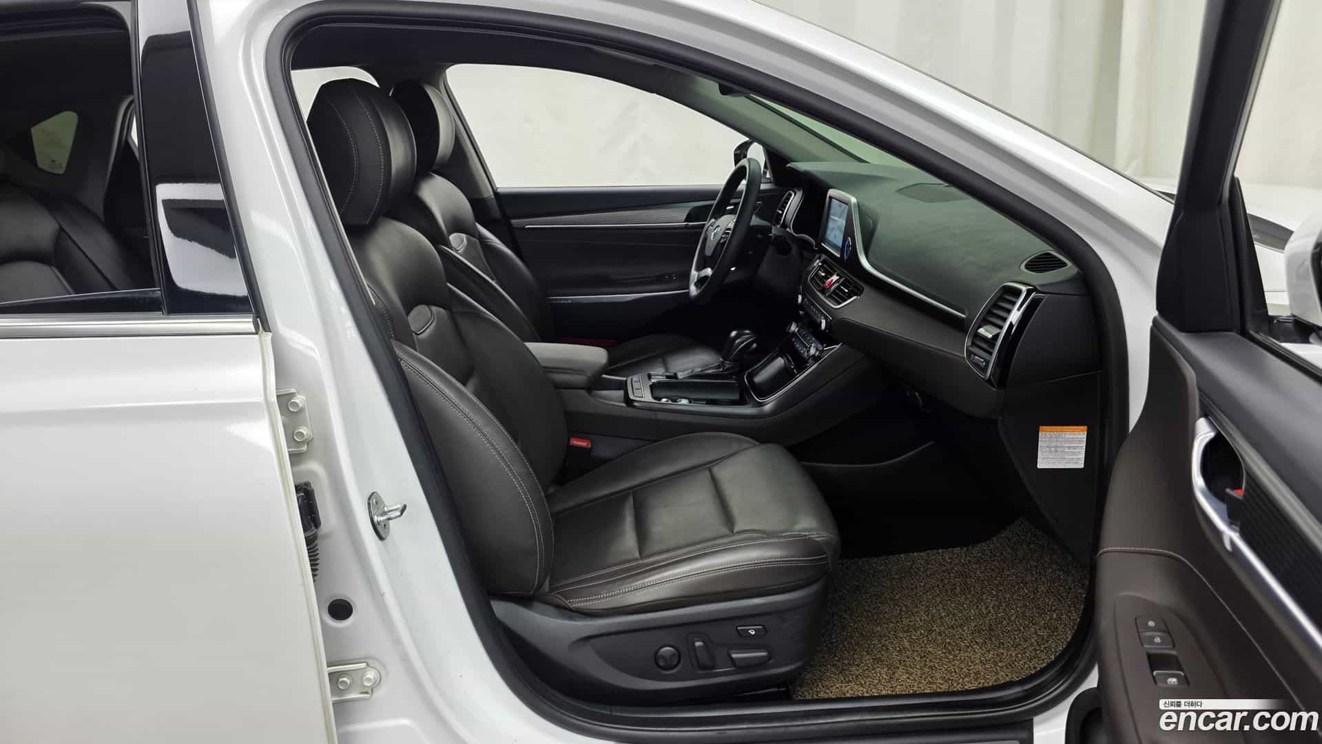 Grandeur Hyundai 2019.5-OPTION-015