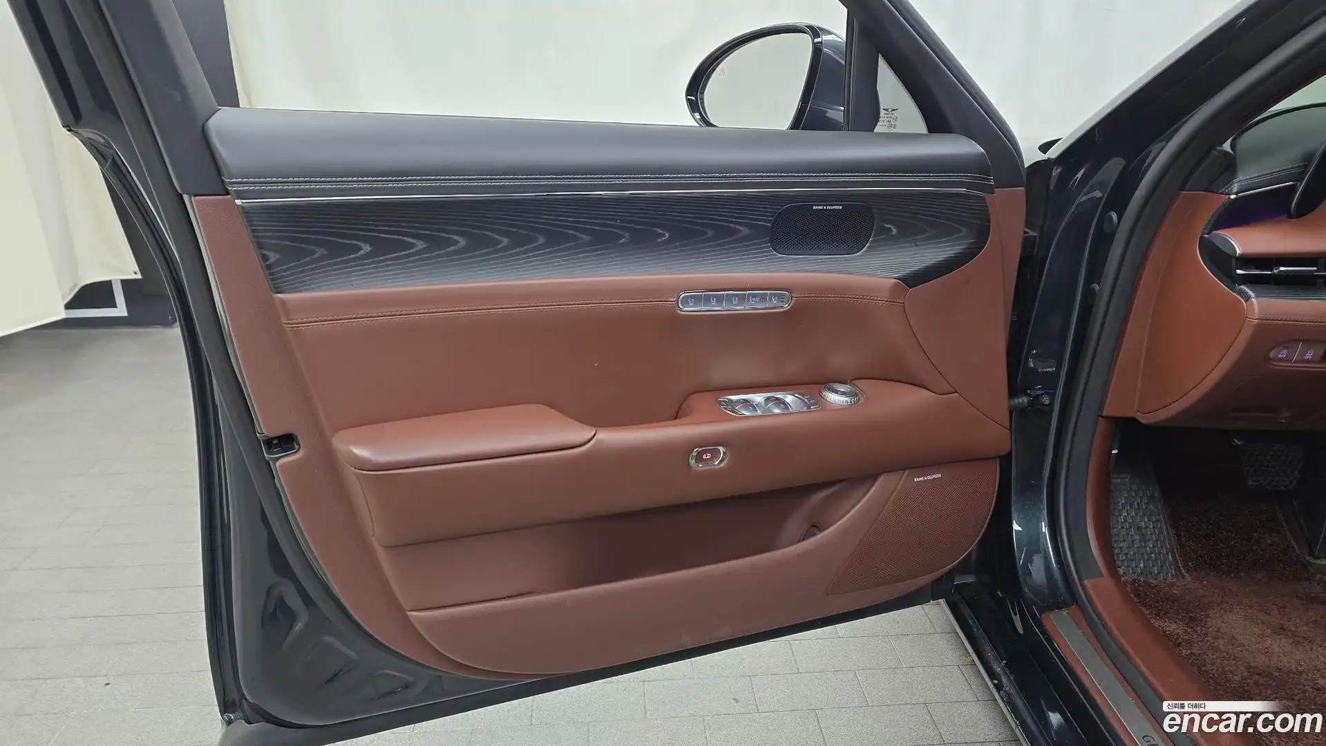 G90 Genesis 2023.4-INNER-034