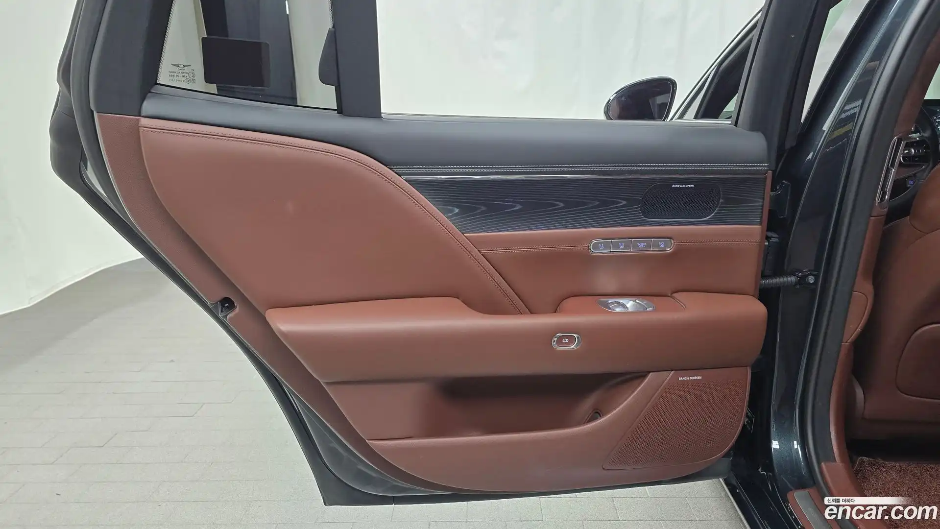G90 Genesis 2023.4-INNER-035