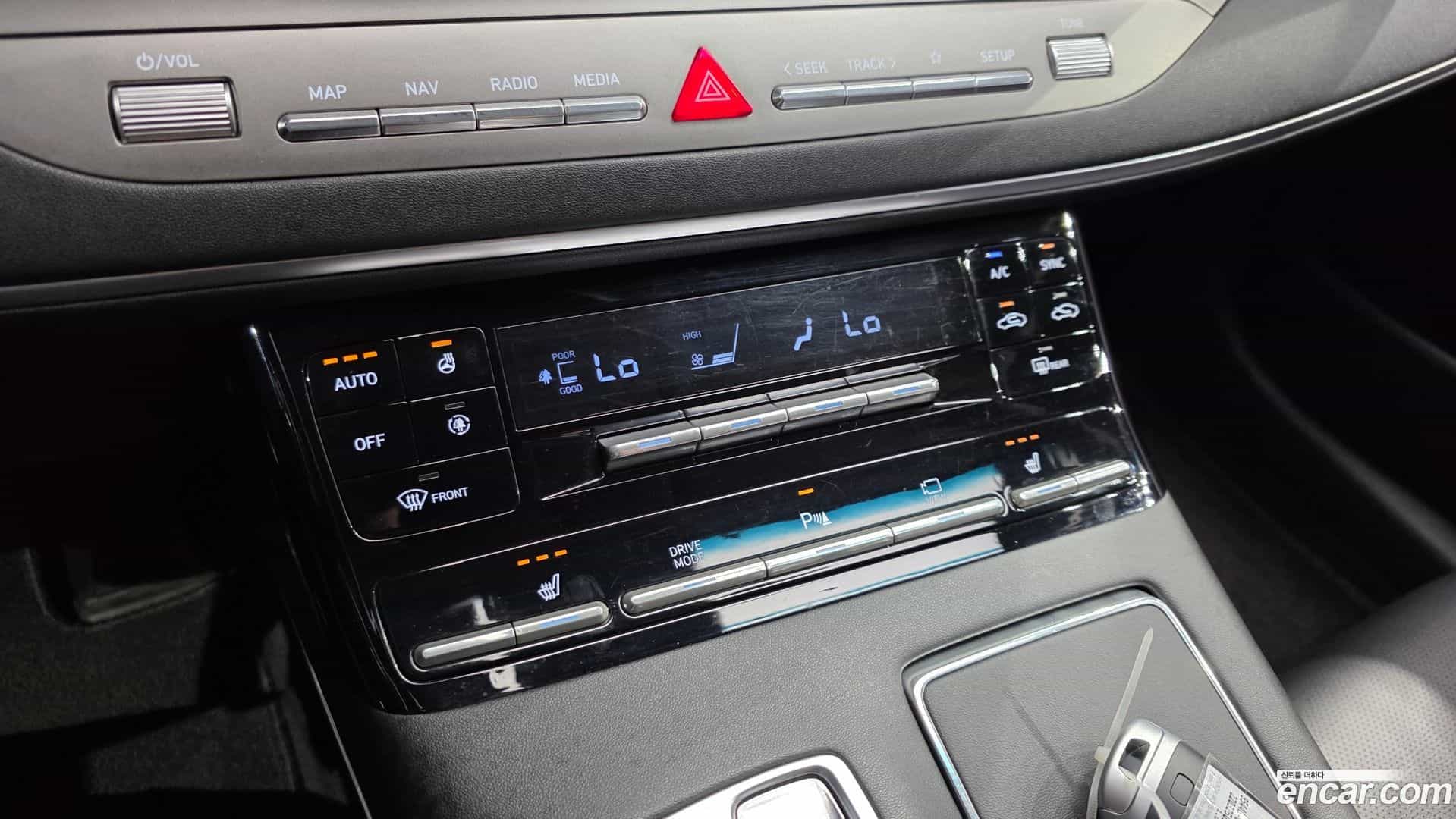 Grandeur Hyundai 2022.3-OPTION-024