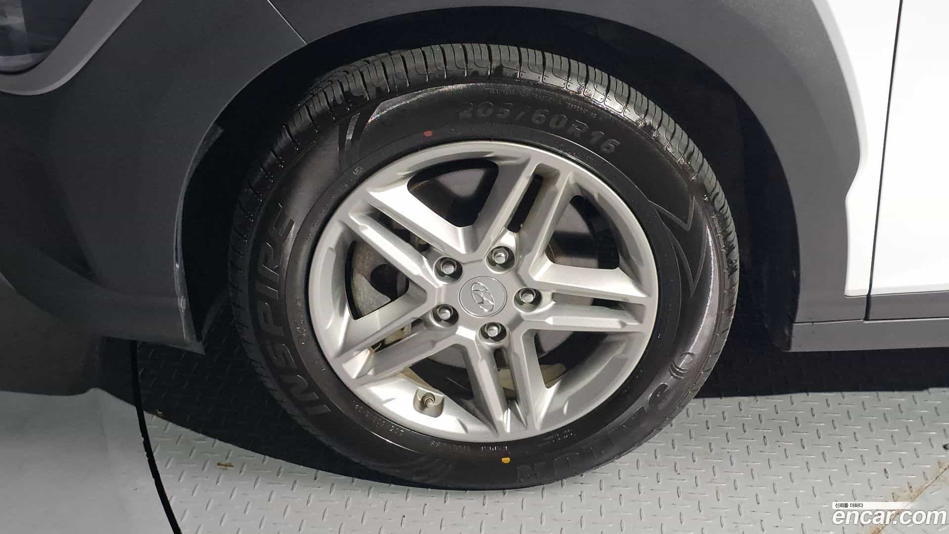 Kona Hyundai 2022.5-OUTER-005