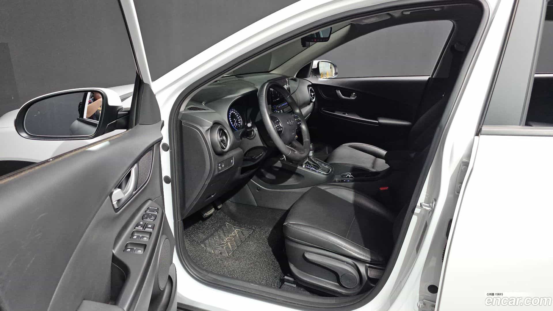 Kona Hyundai 2022.5-INNER-010