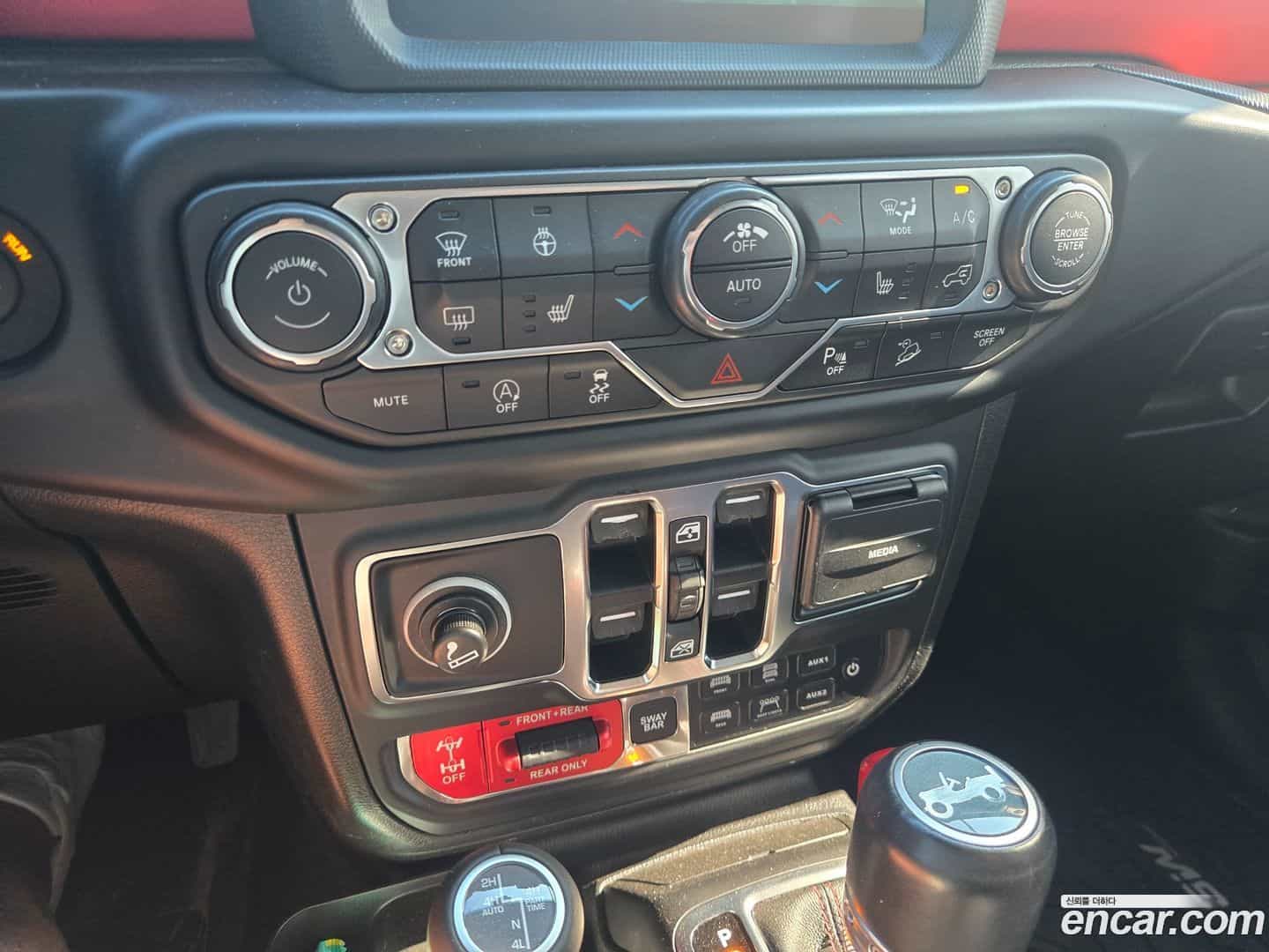 Wrangler Jeep 2020.5-OPTION-018