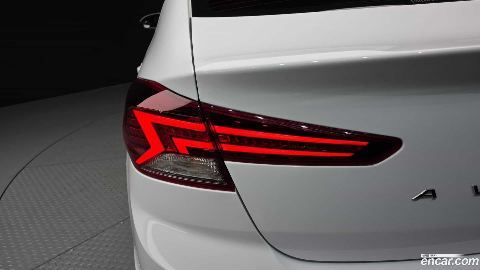 AVANTE Hyundai 2019.9-OUTER-033