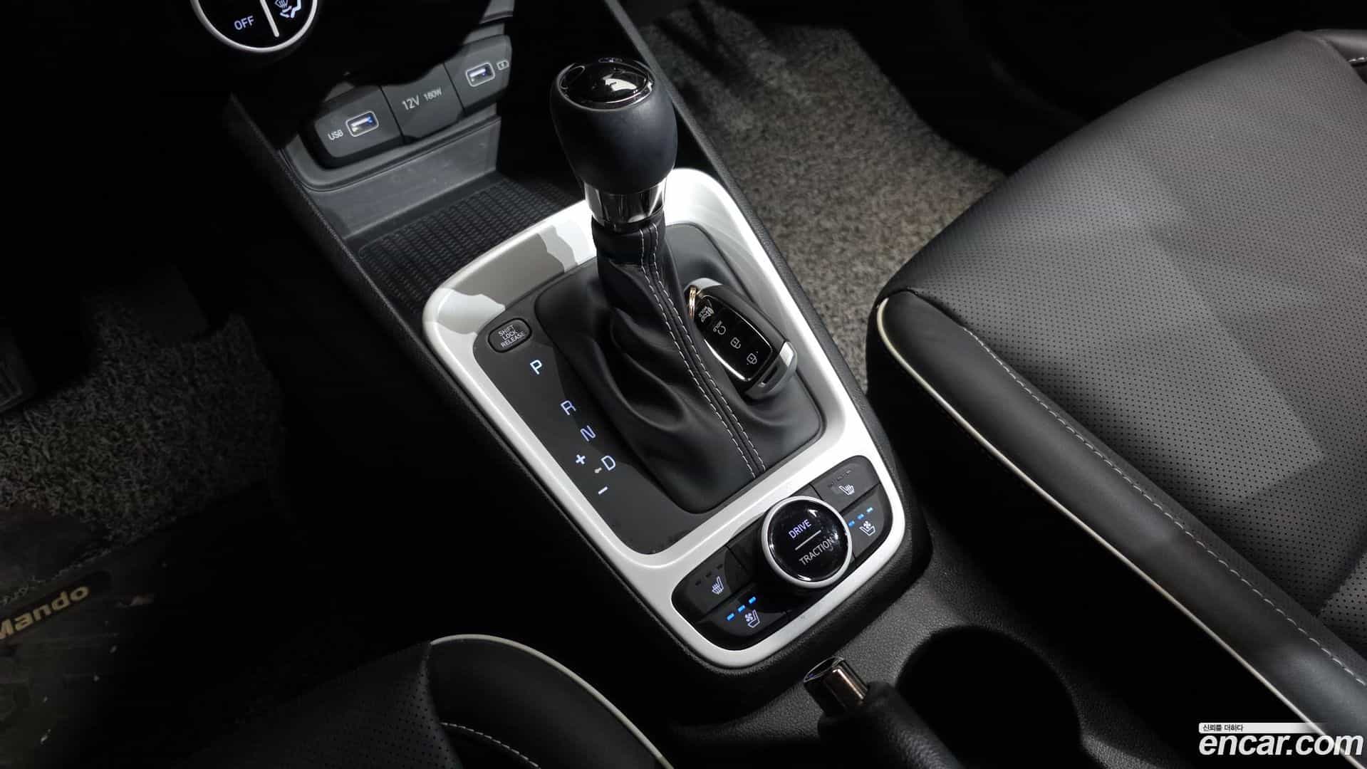 Venue Hyundai 2022.5-INNER-009