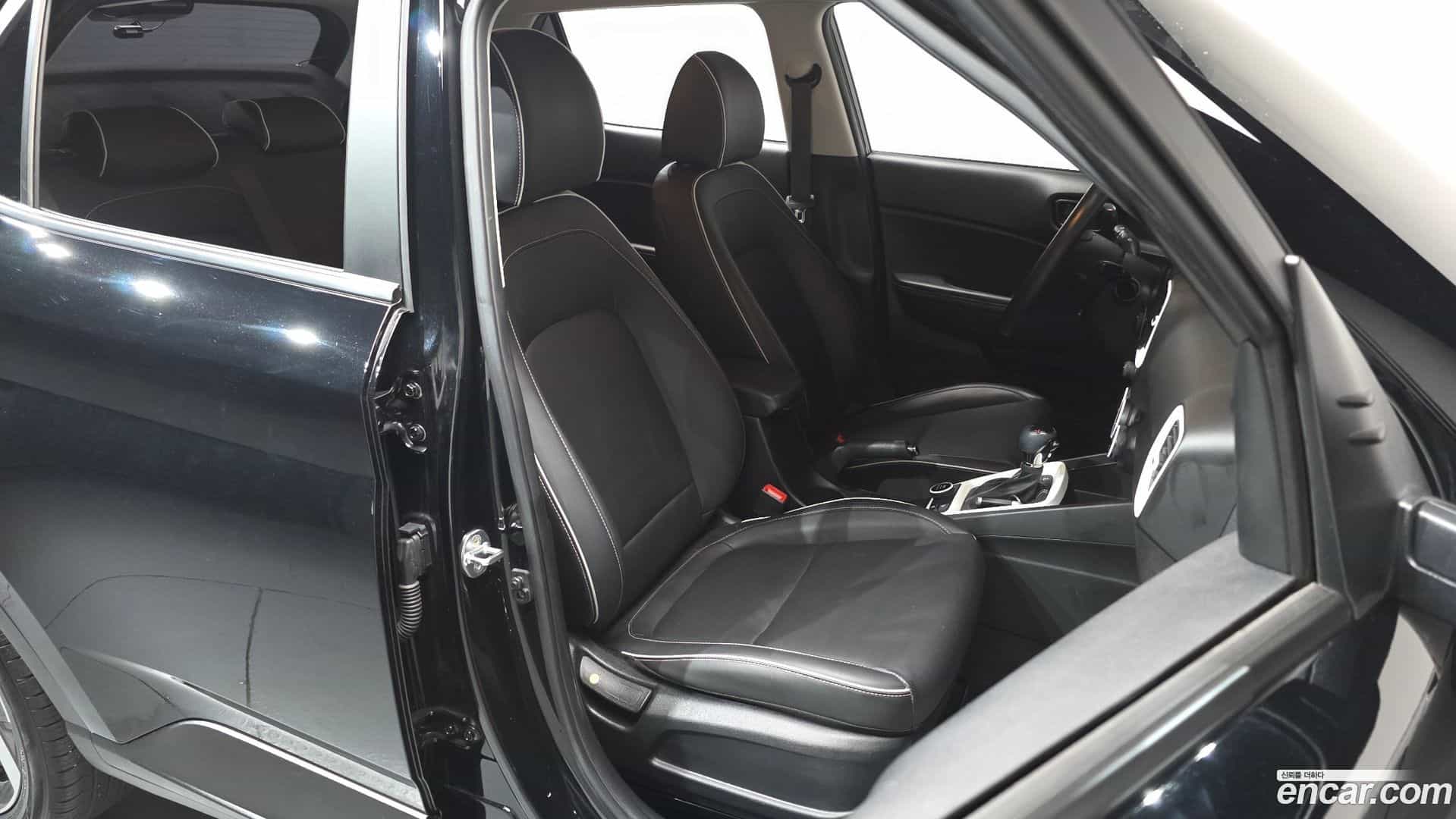 Venue Hyundai 2022.5-INNER-036