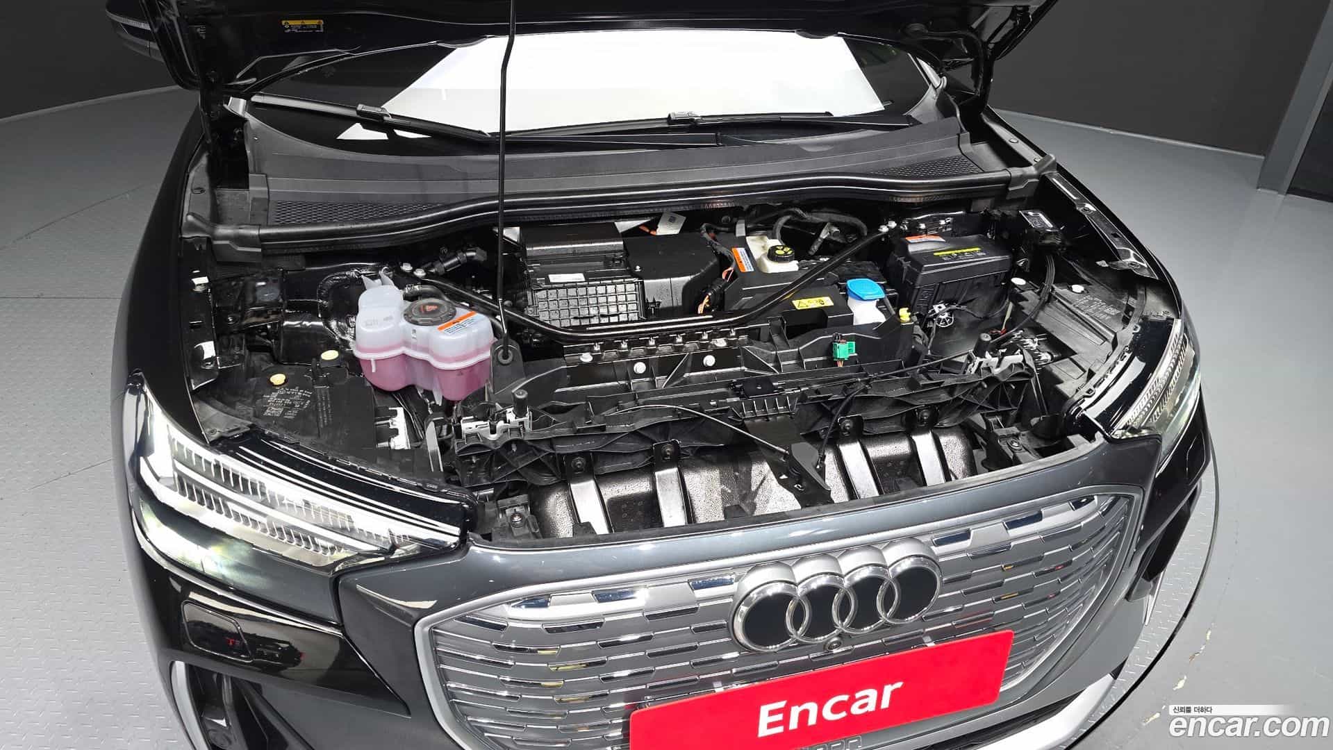 Q4 e-tron Audi 2026.2-OUTER-006