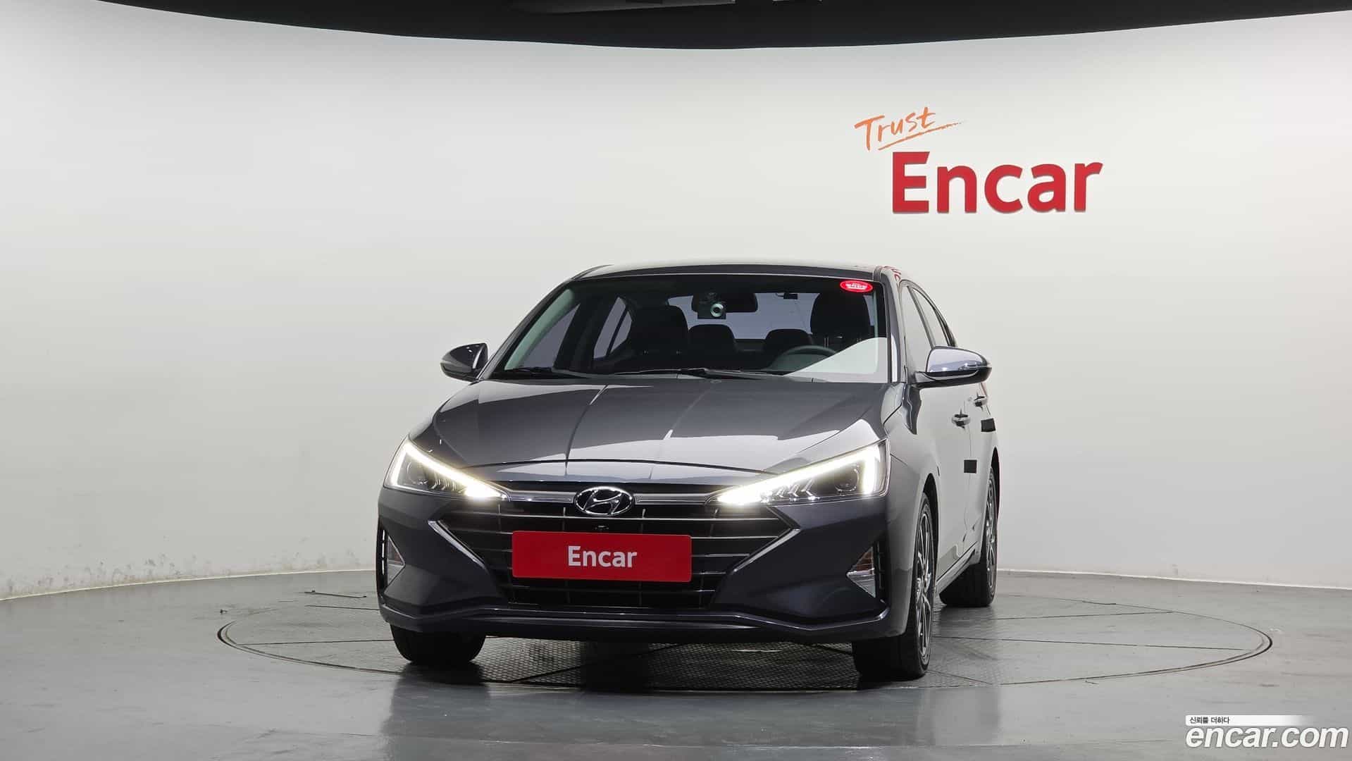 AVANTE Hyundai 2019.0-OUTER-003