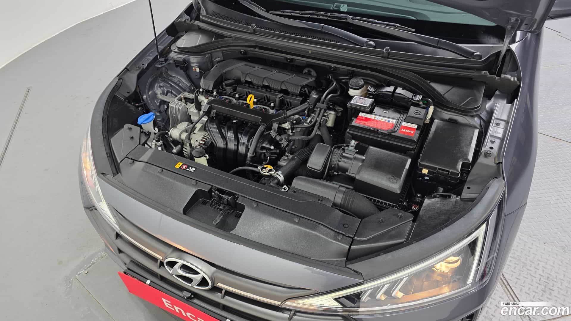 AVANTE Hyundai 2019.0-OUTER-006