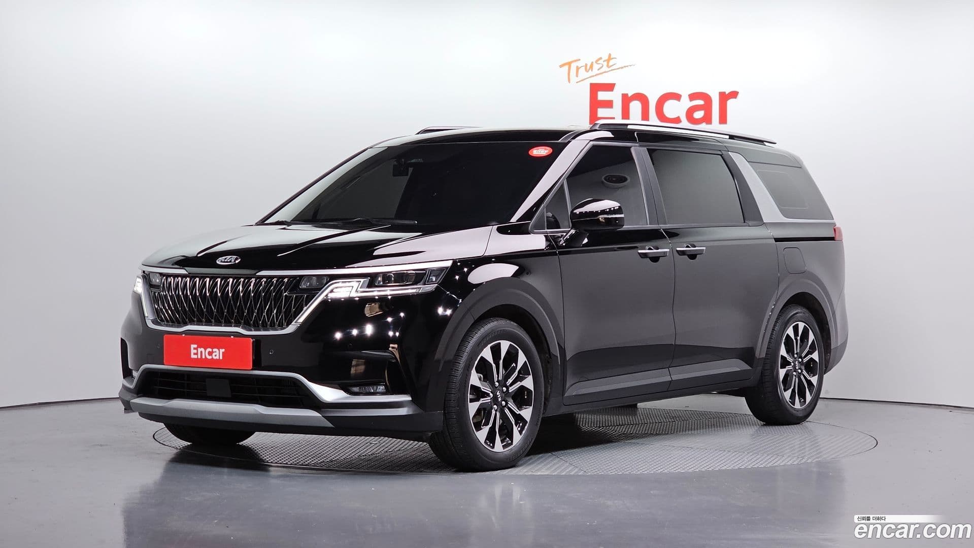 Main__Slider__Photo:Canival Kia 2021.4-0