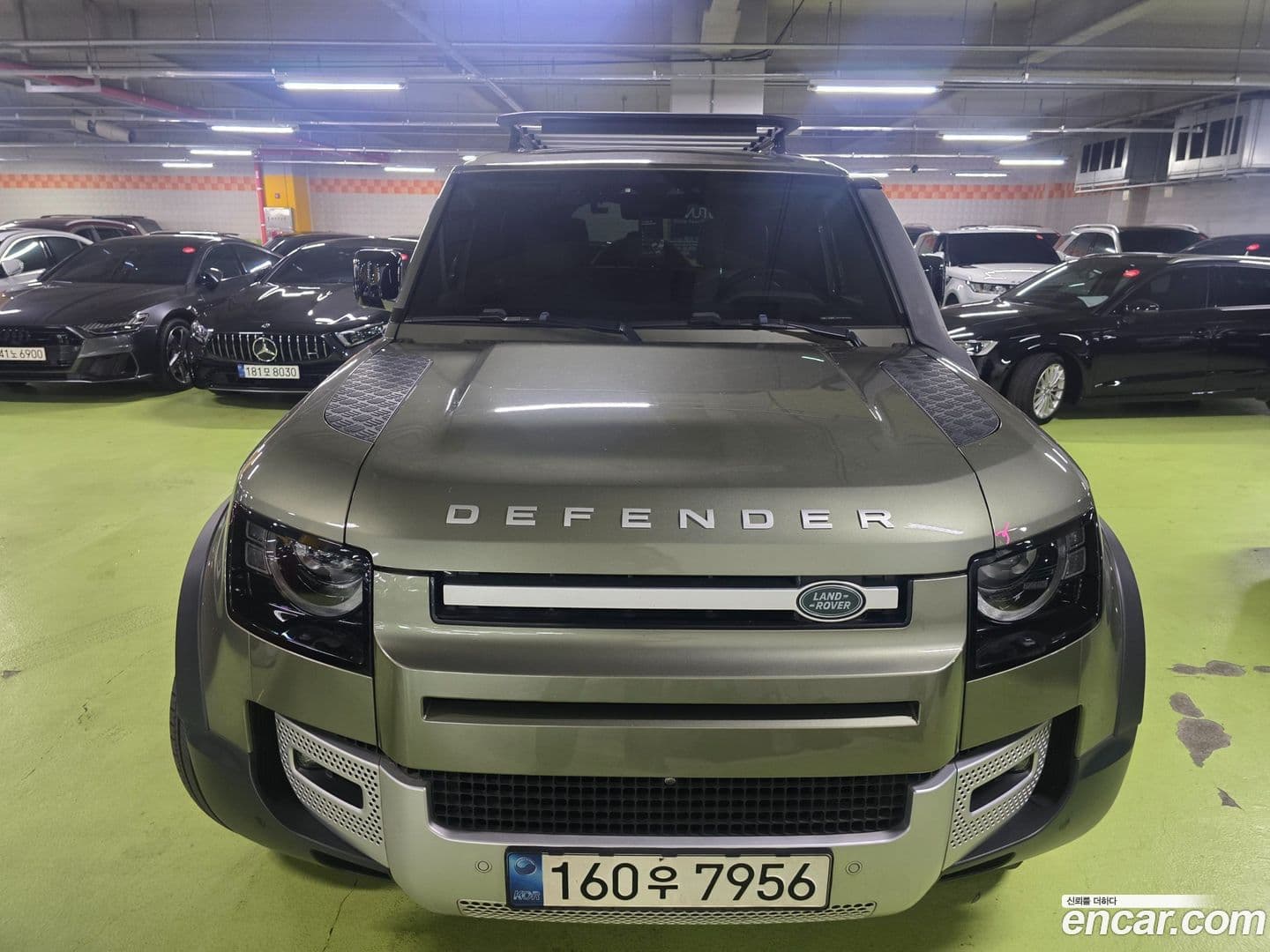 Main__Slider__Photo:Defender Land Rover 2021.7-0